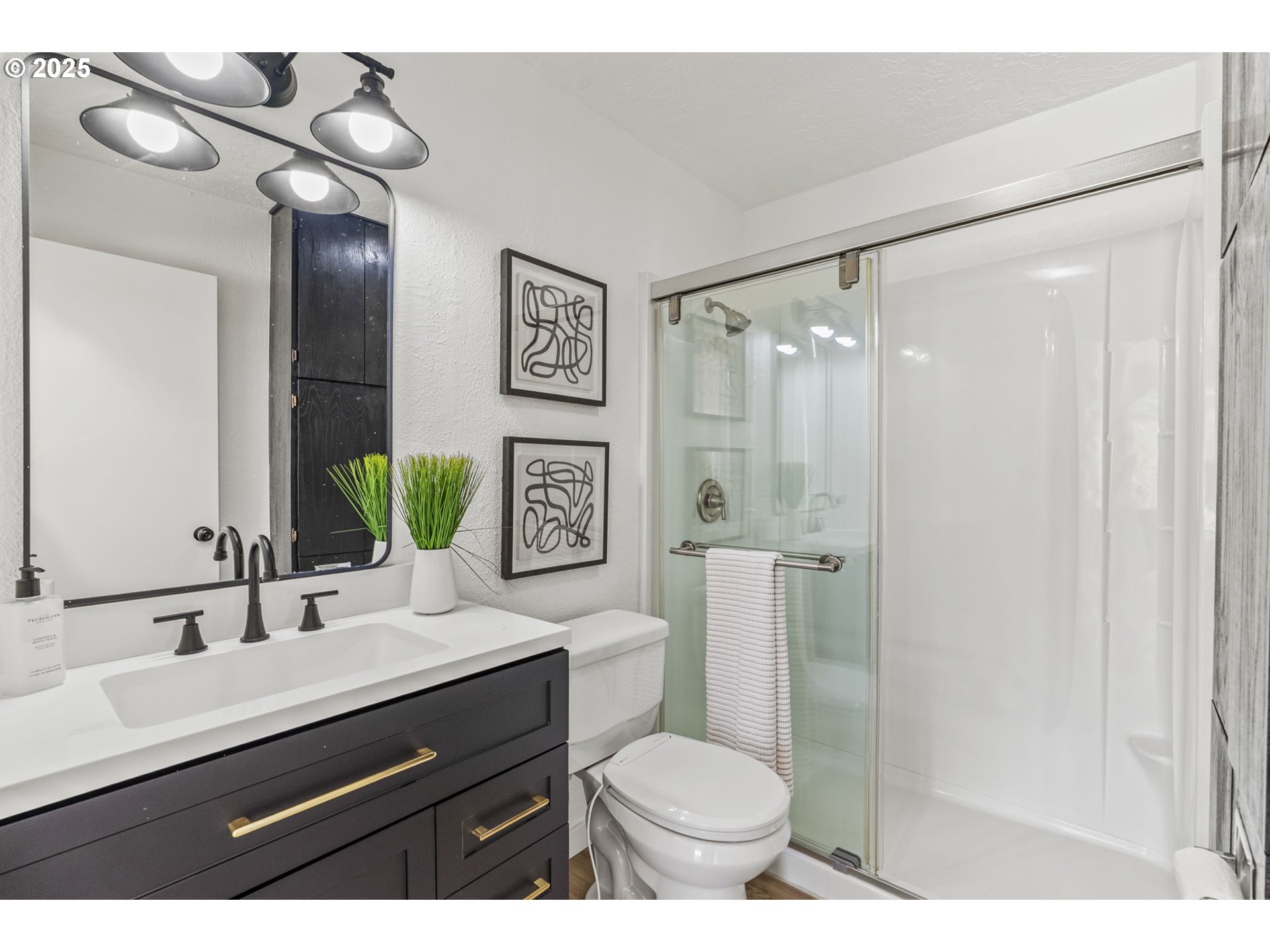 property viewer photo 14