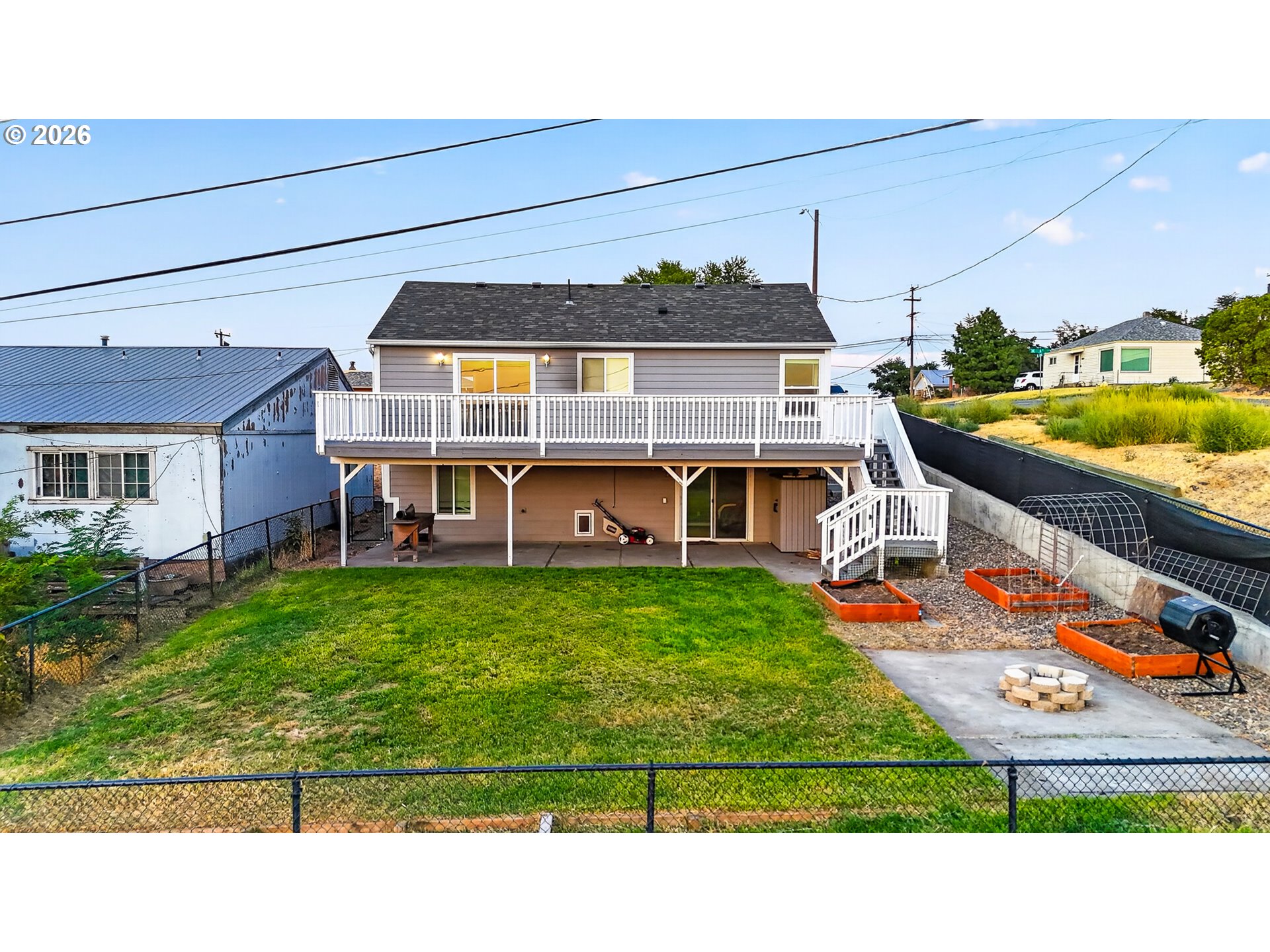 main property photo 30