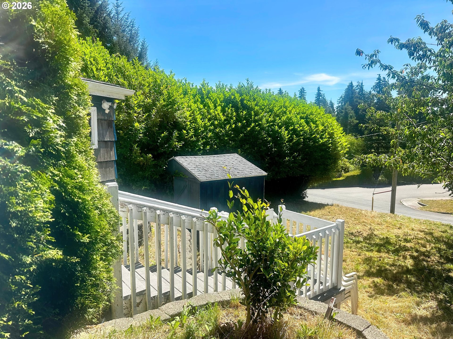 main property photo 40