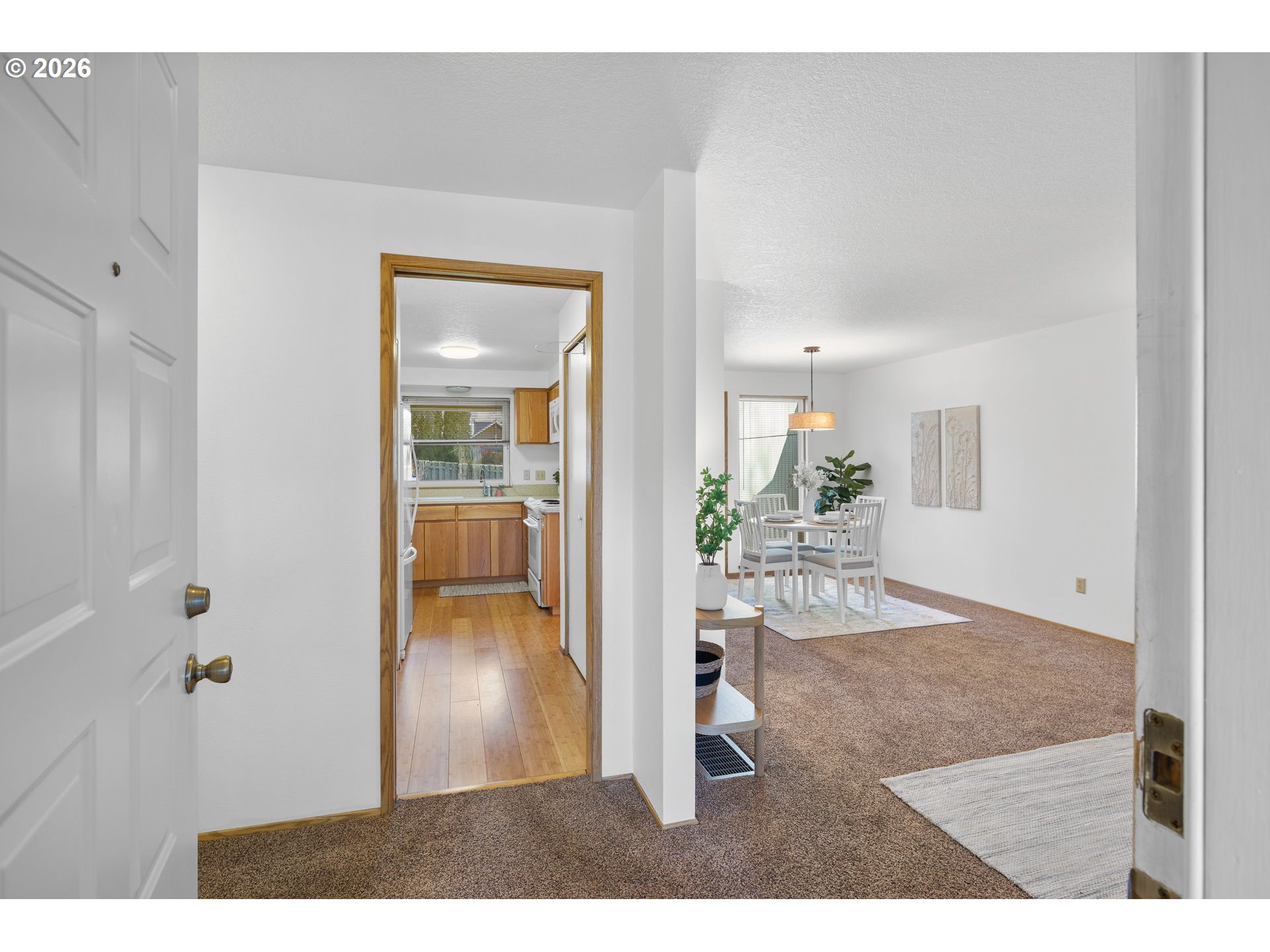 property viewer photo 2