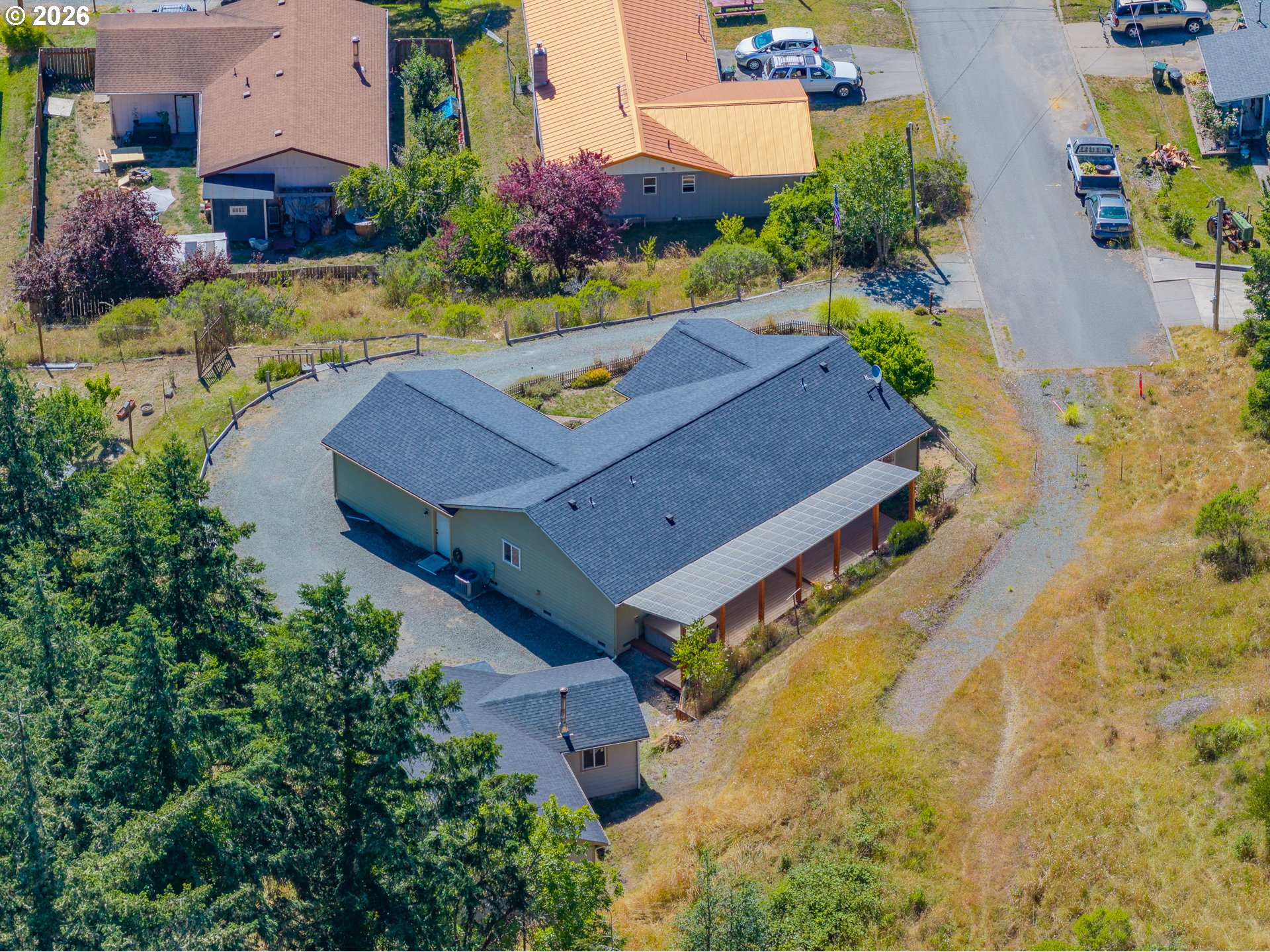 main property photo 41