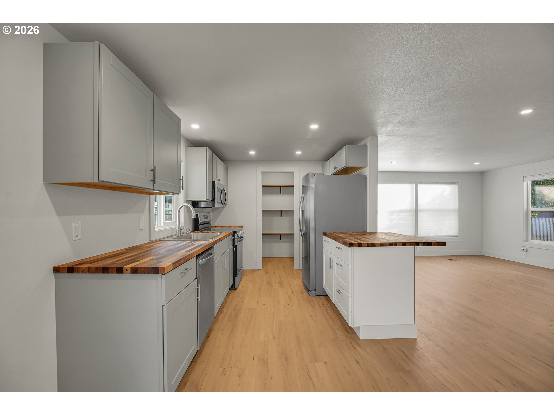 property viewer photo 14