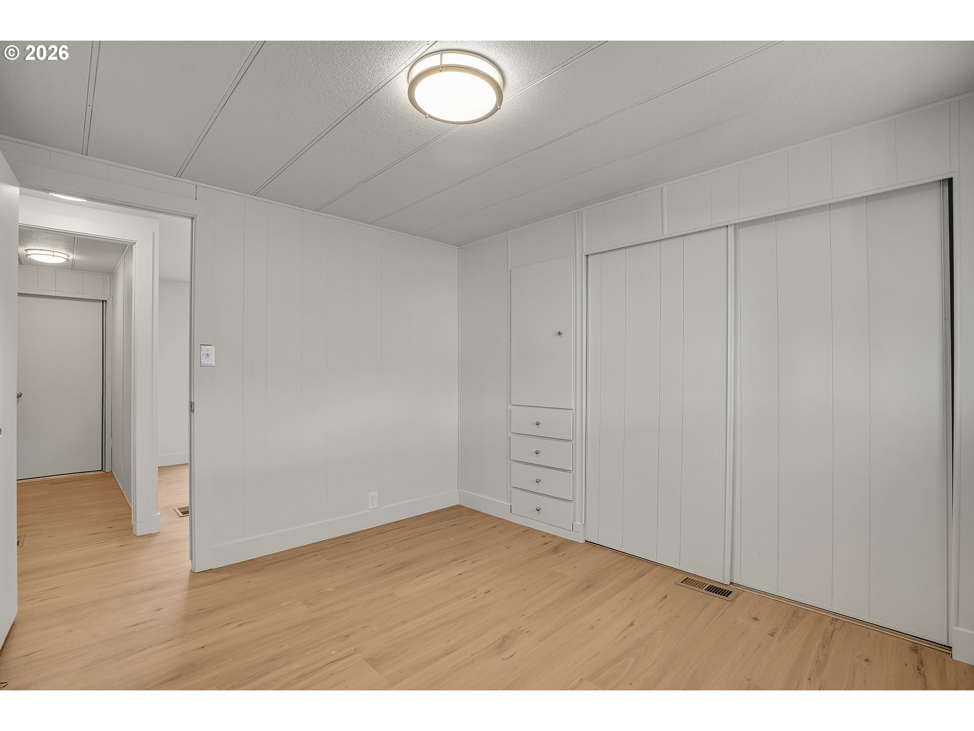 property viewer photo 22