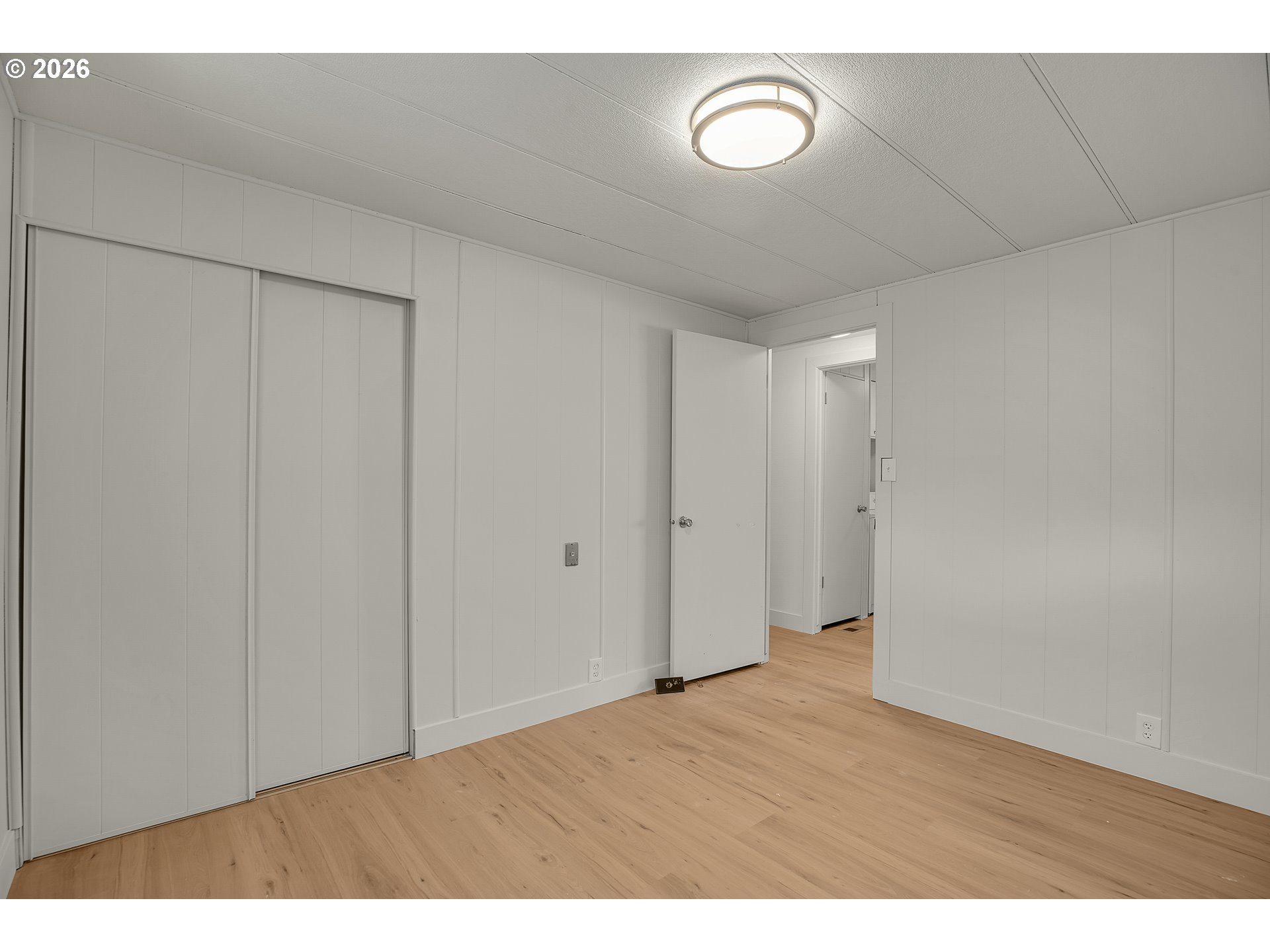 property viewer photo 23