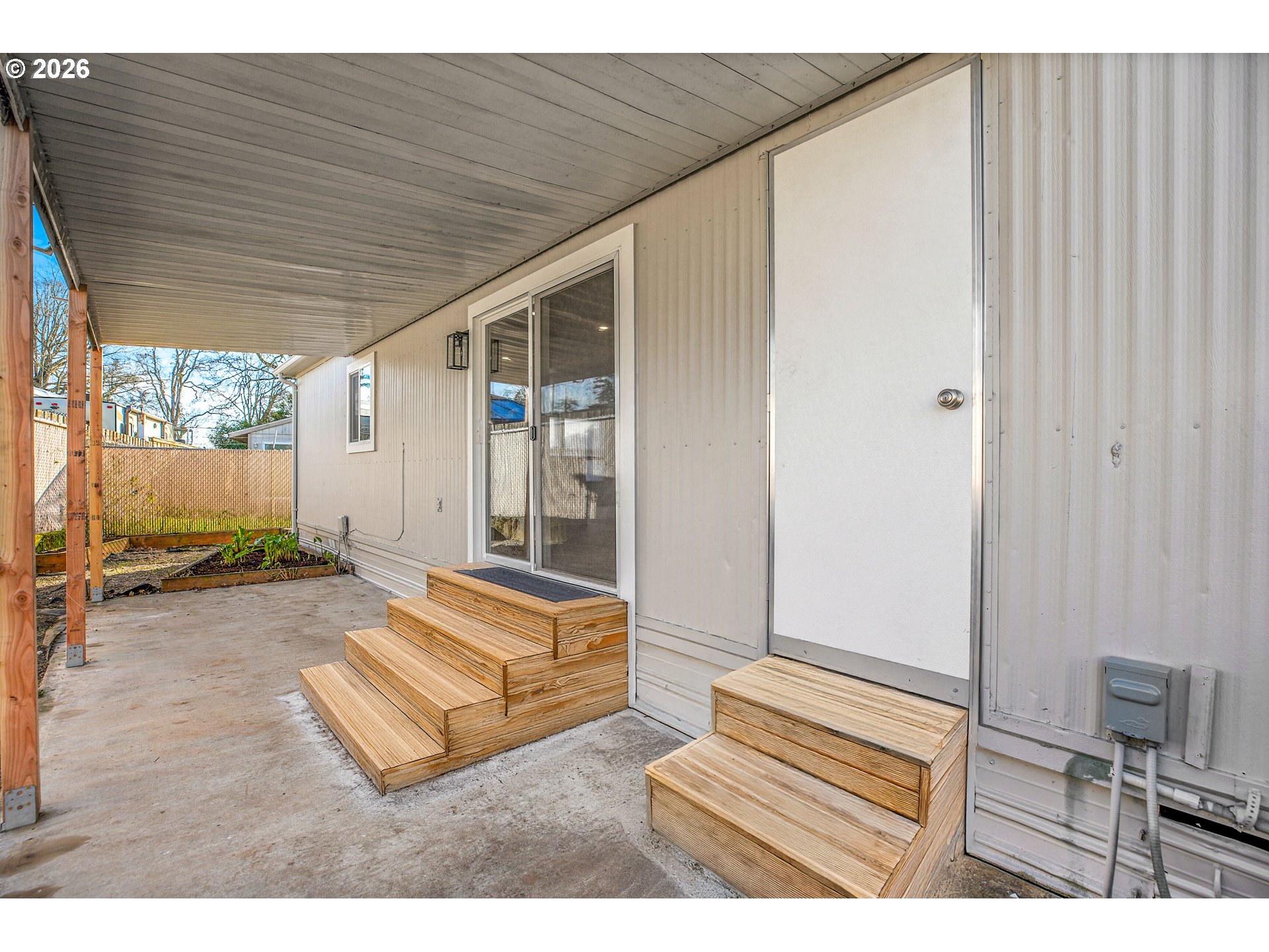 property viewer photo 36