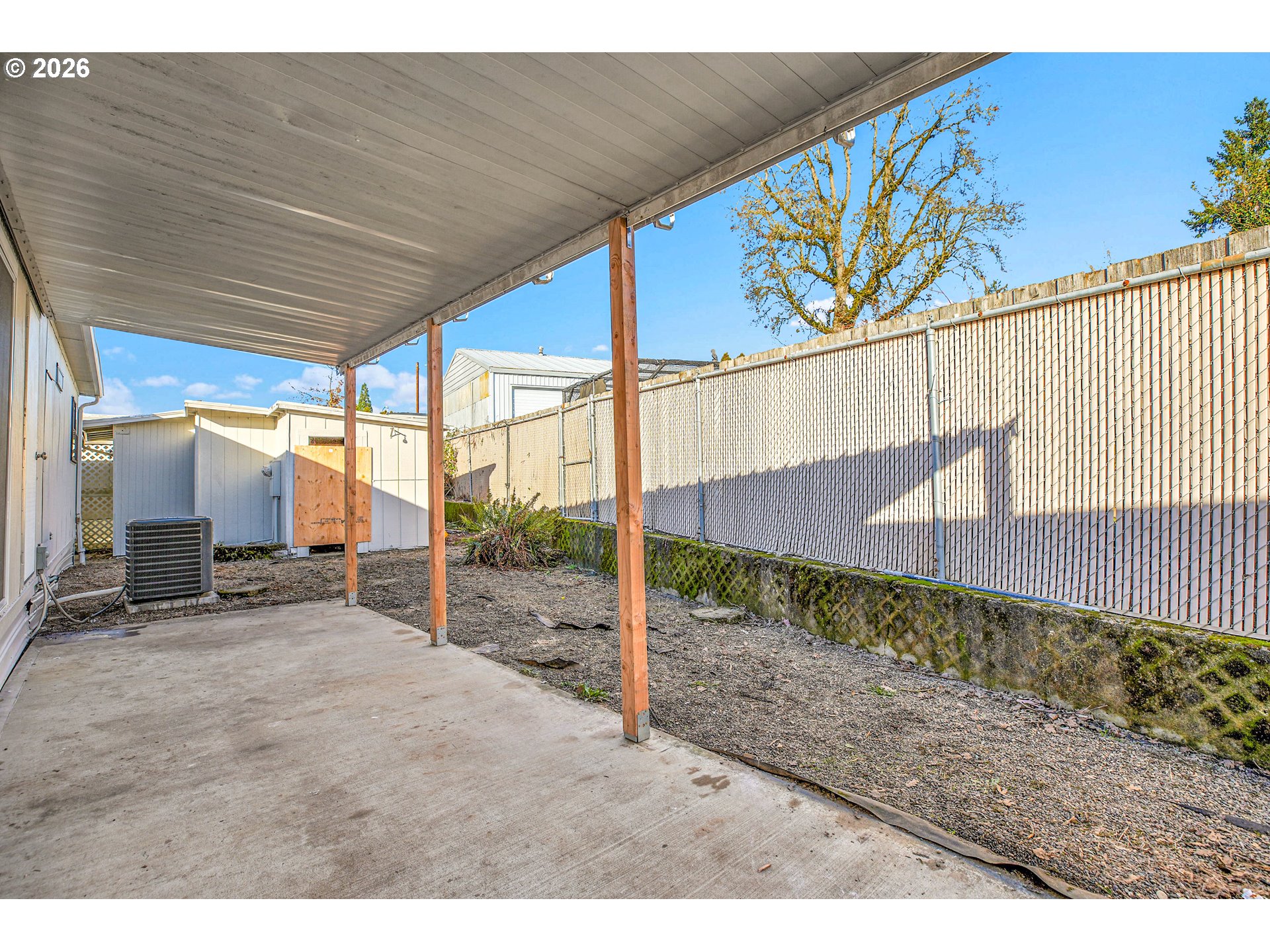 property viewer photo 44