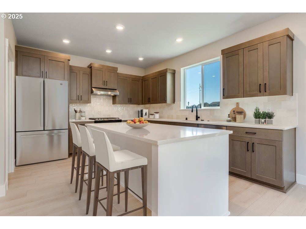 property viewer photo 2