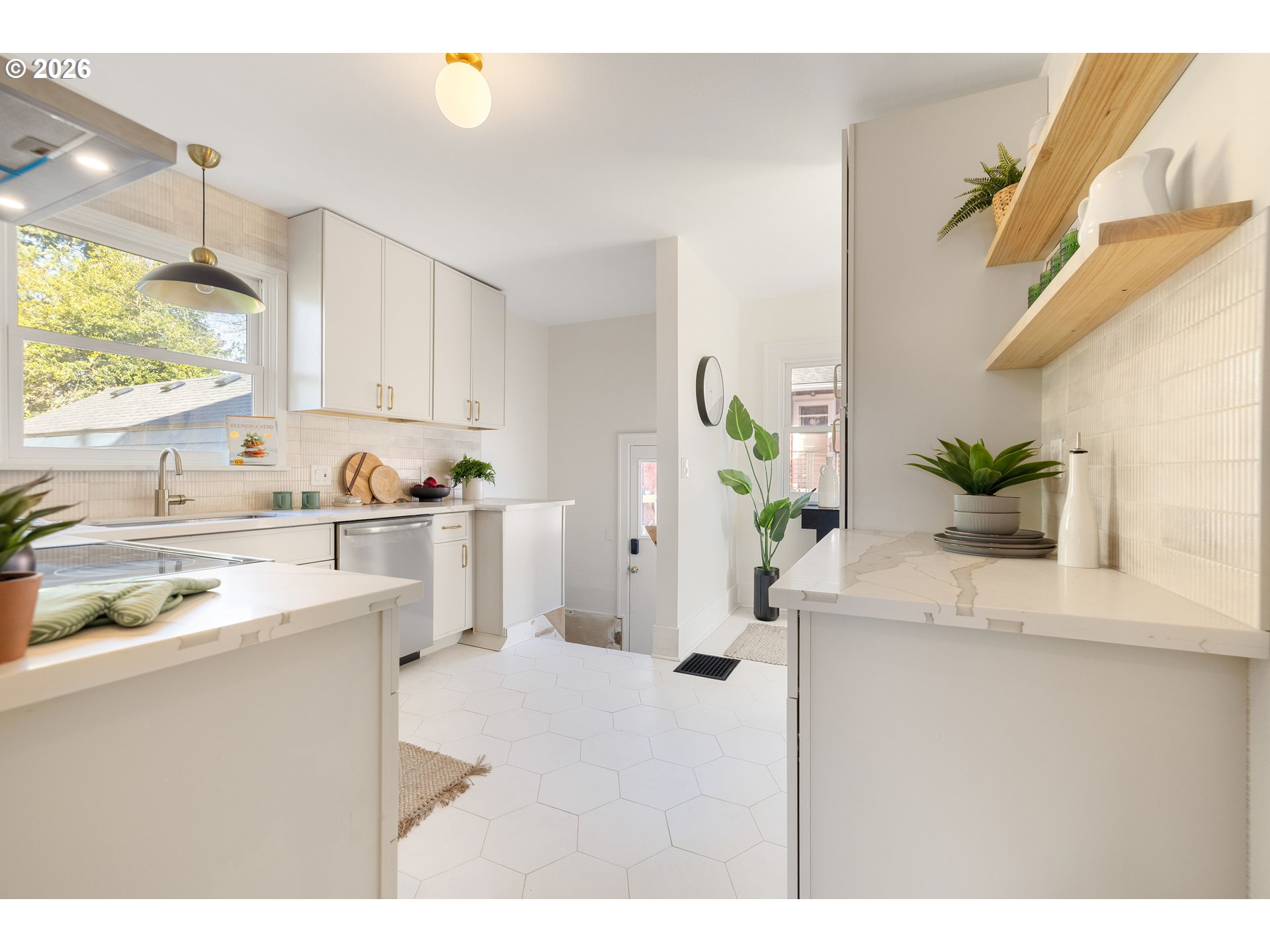 property viewer photo 15