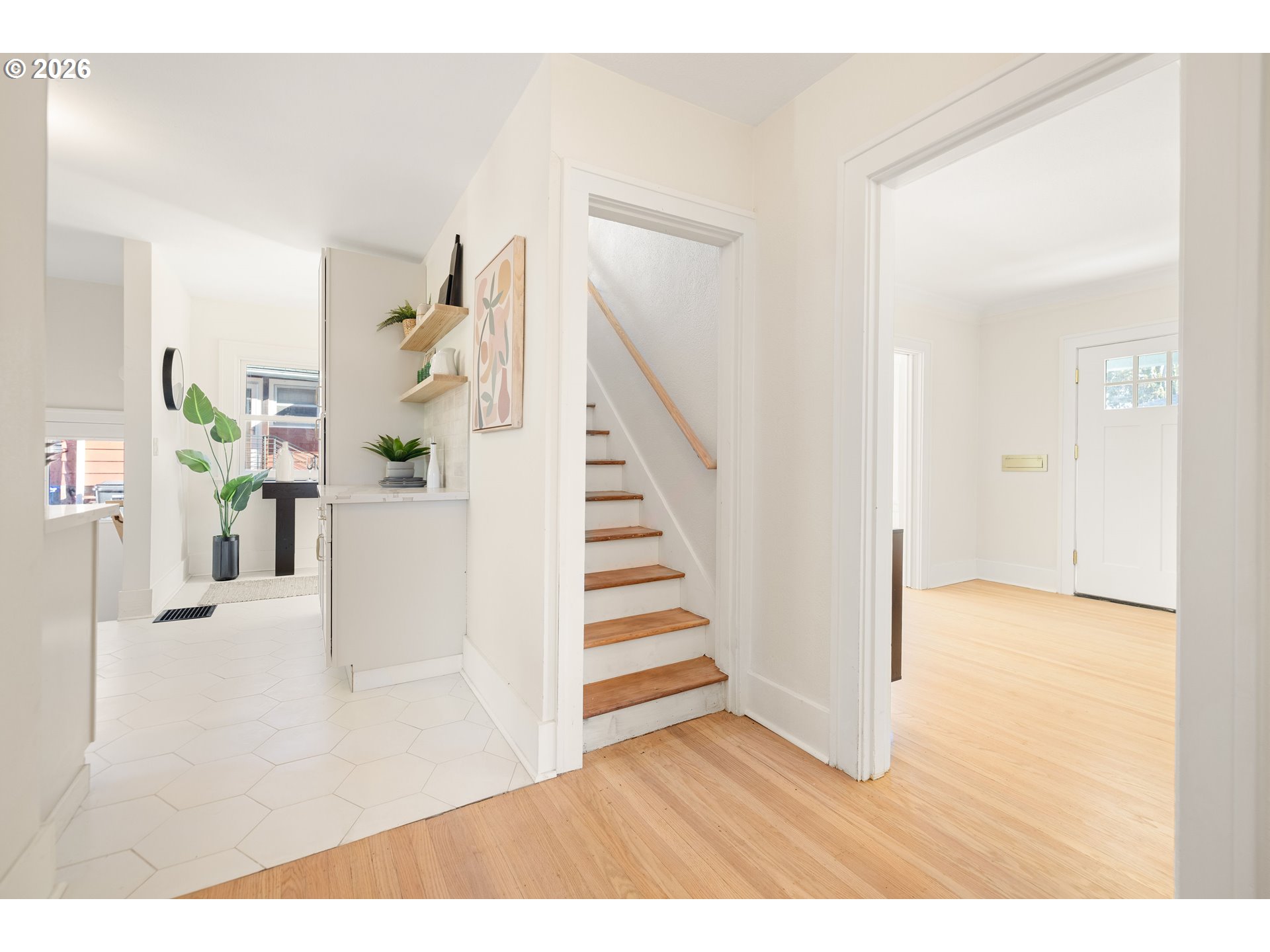 property viewer photo 16