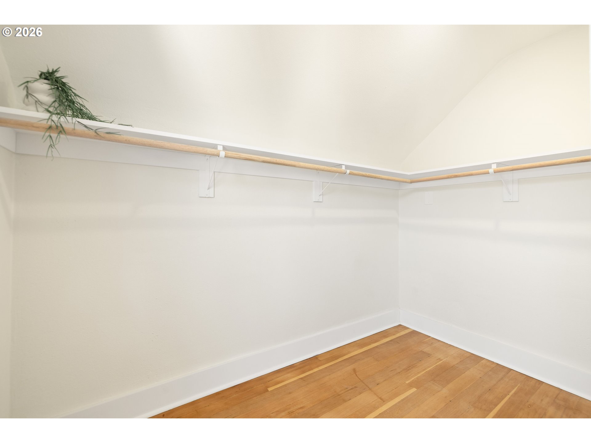 property viewer photo 22