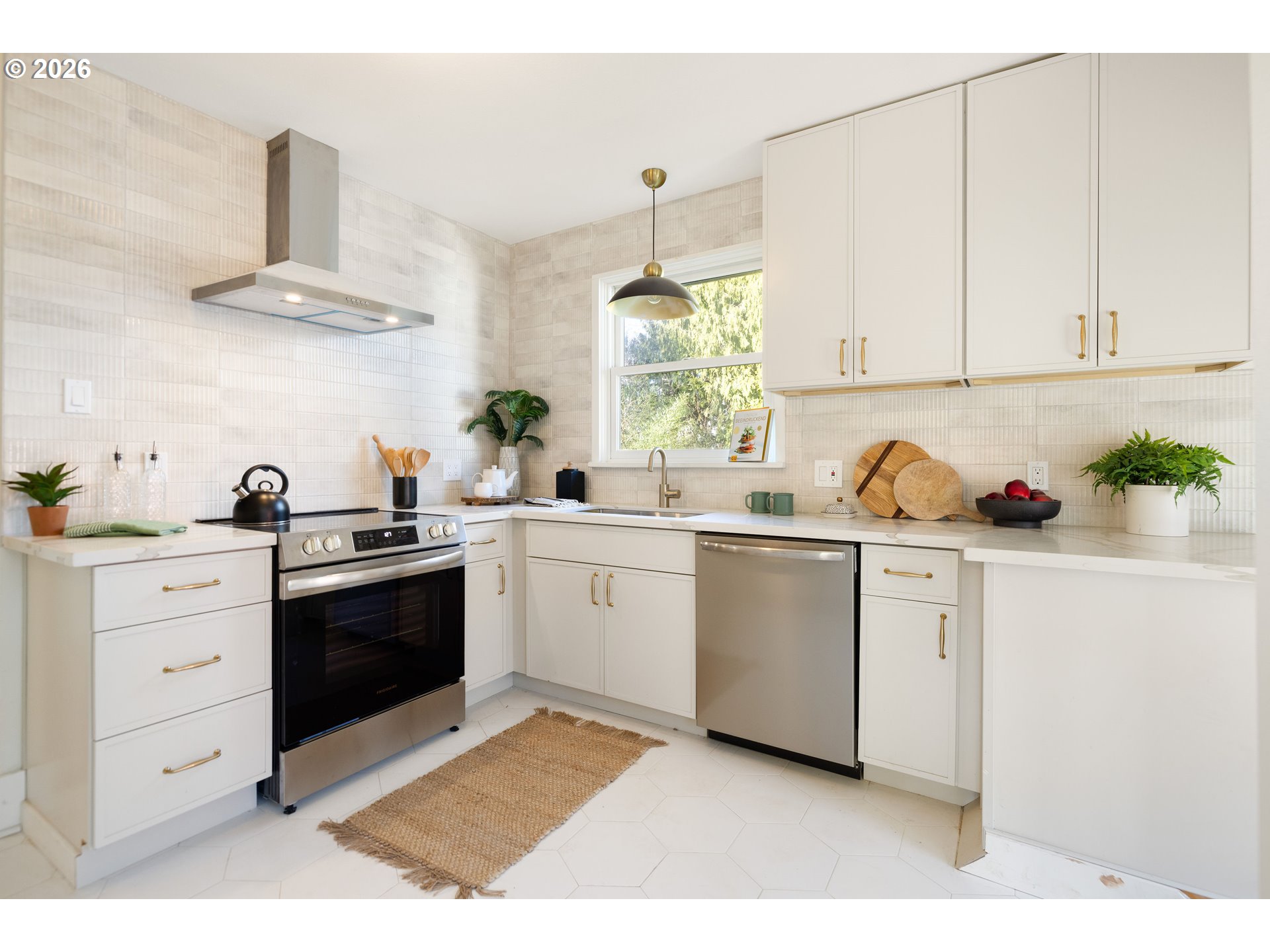 property viewer photo 3