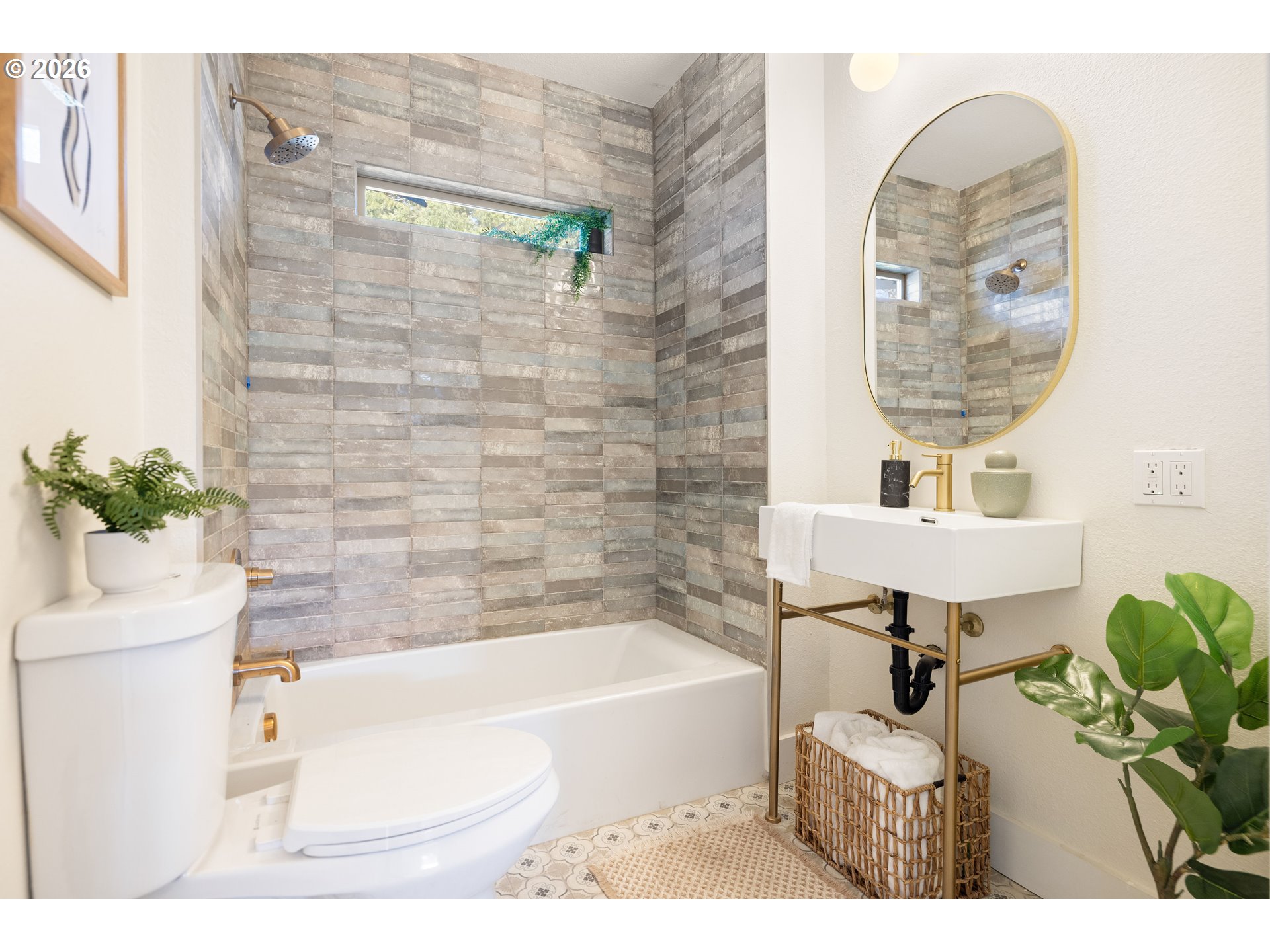 property viewer photo 7