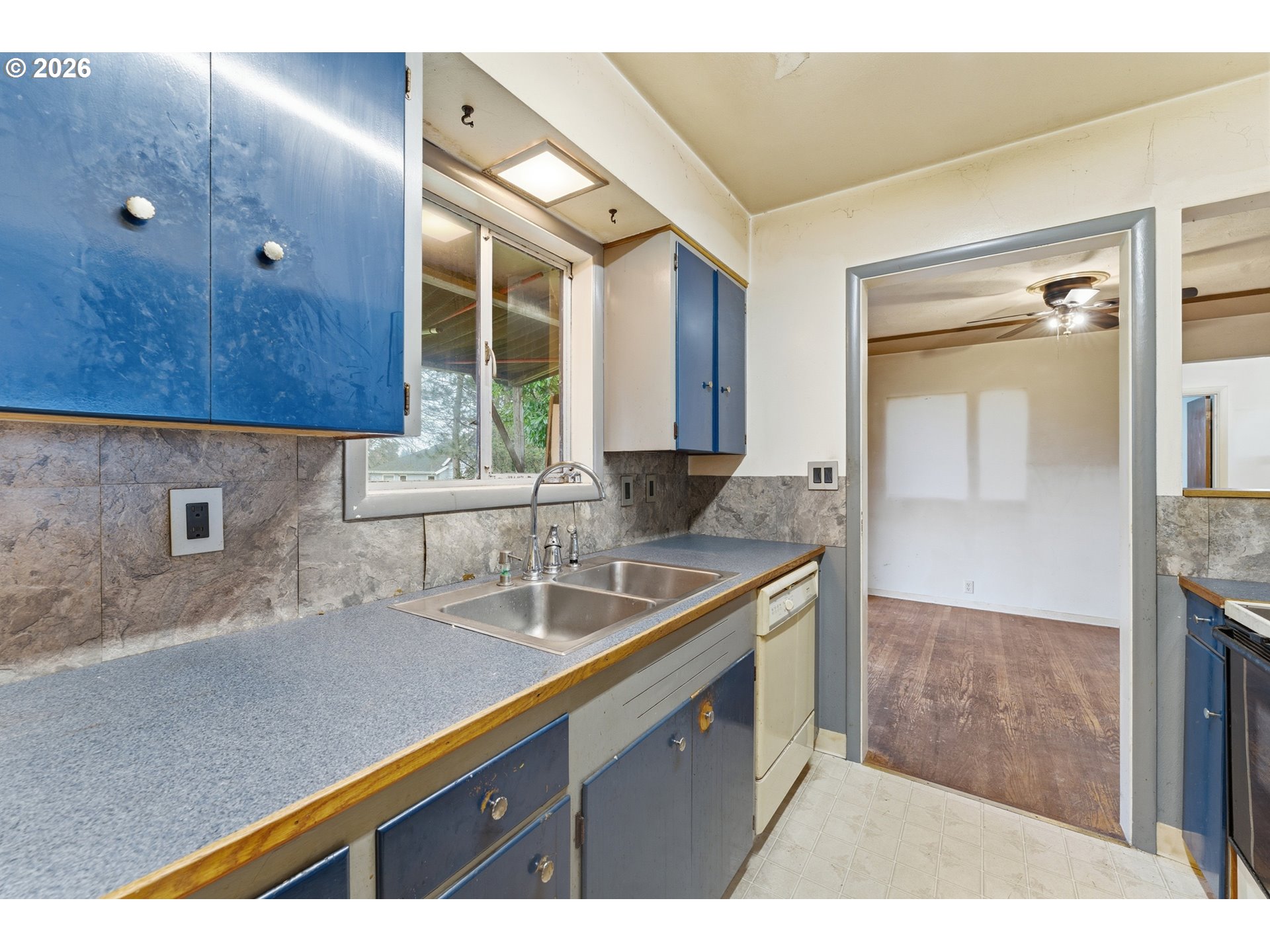 property viewer photo 13
