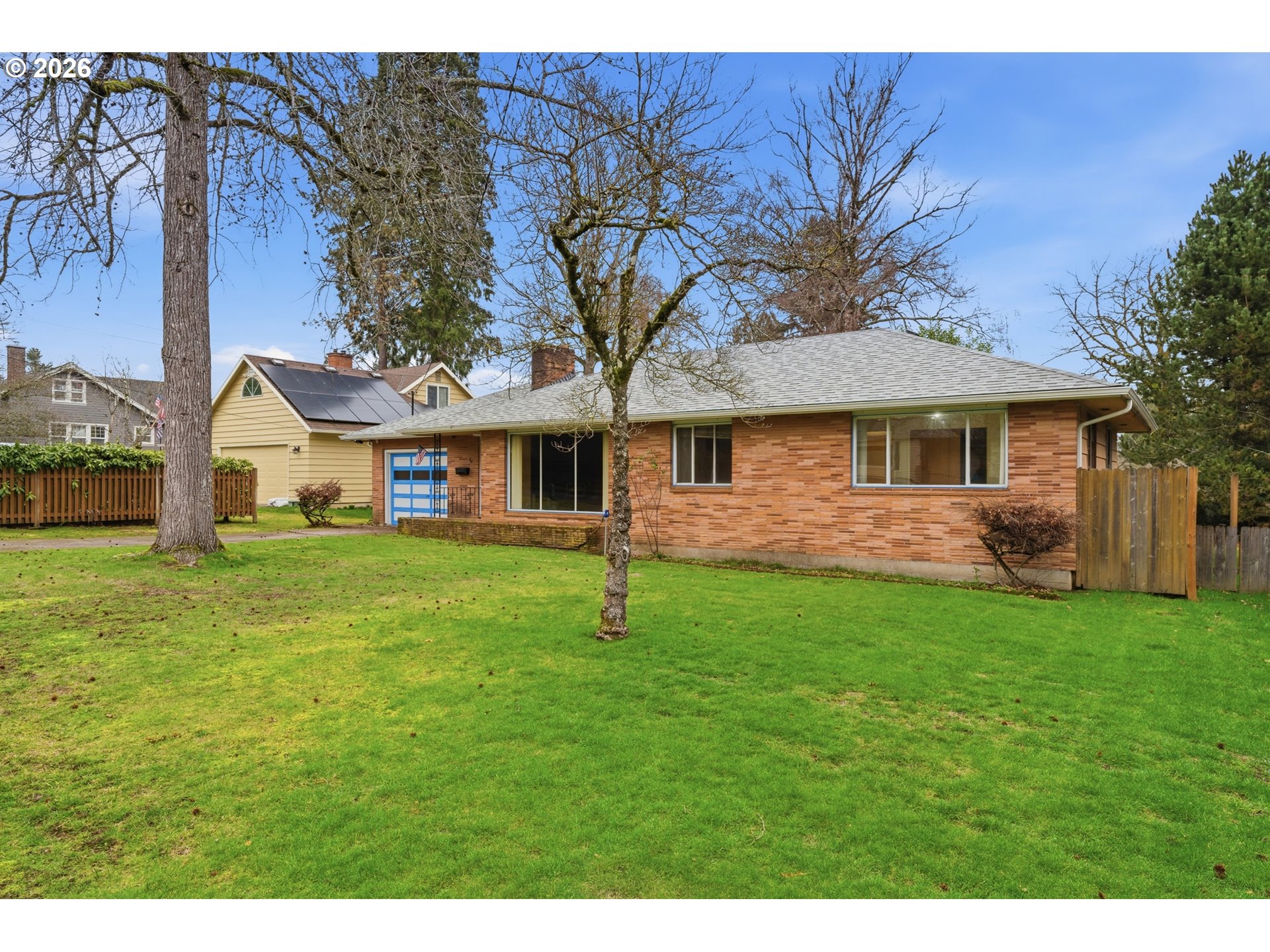 property viewer photo 2