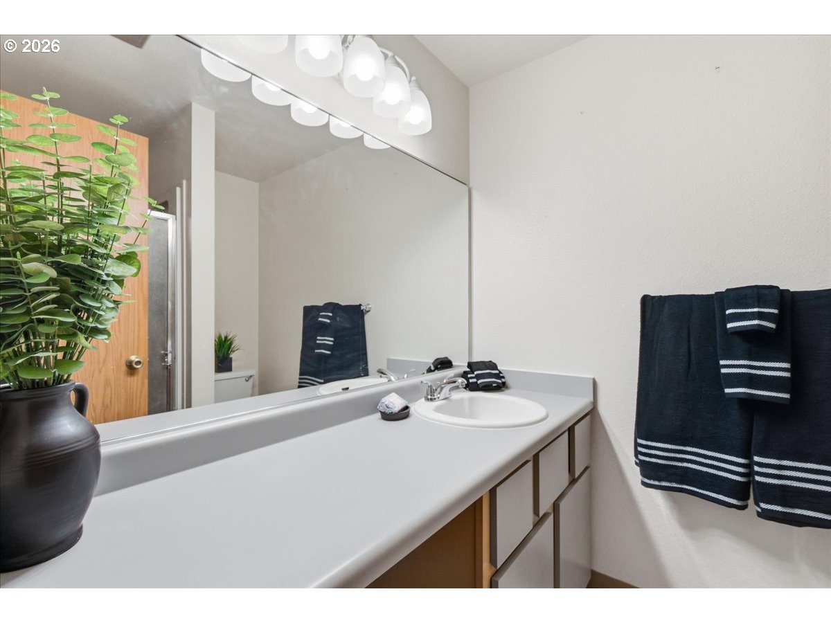 property viewer photo 16