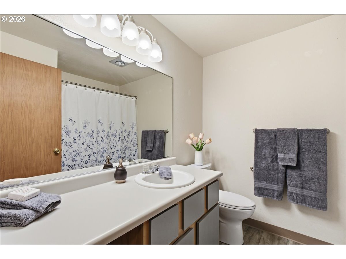 property viewer photo 18
