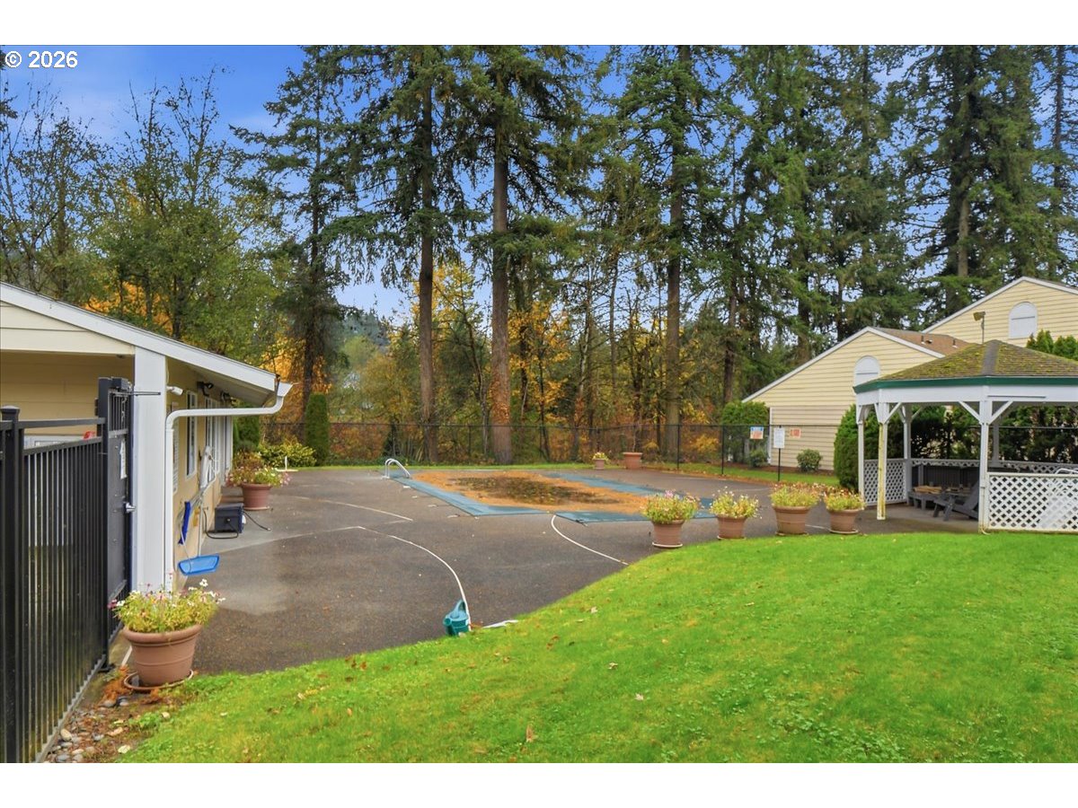 property viewer photo 23