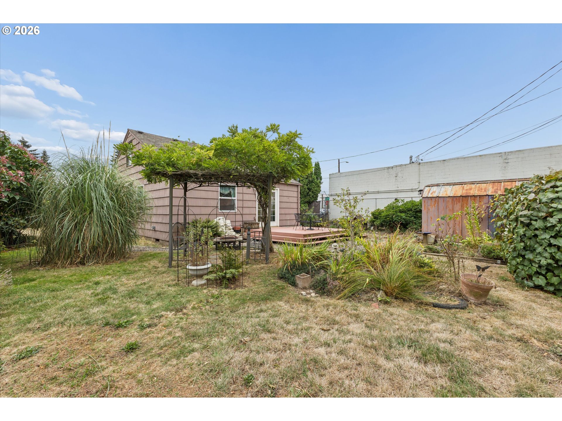 main property photo 30