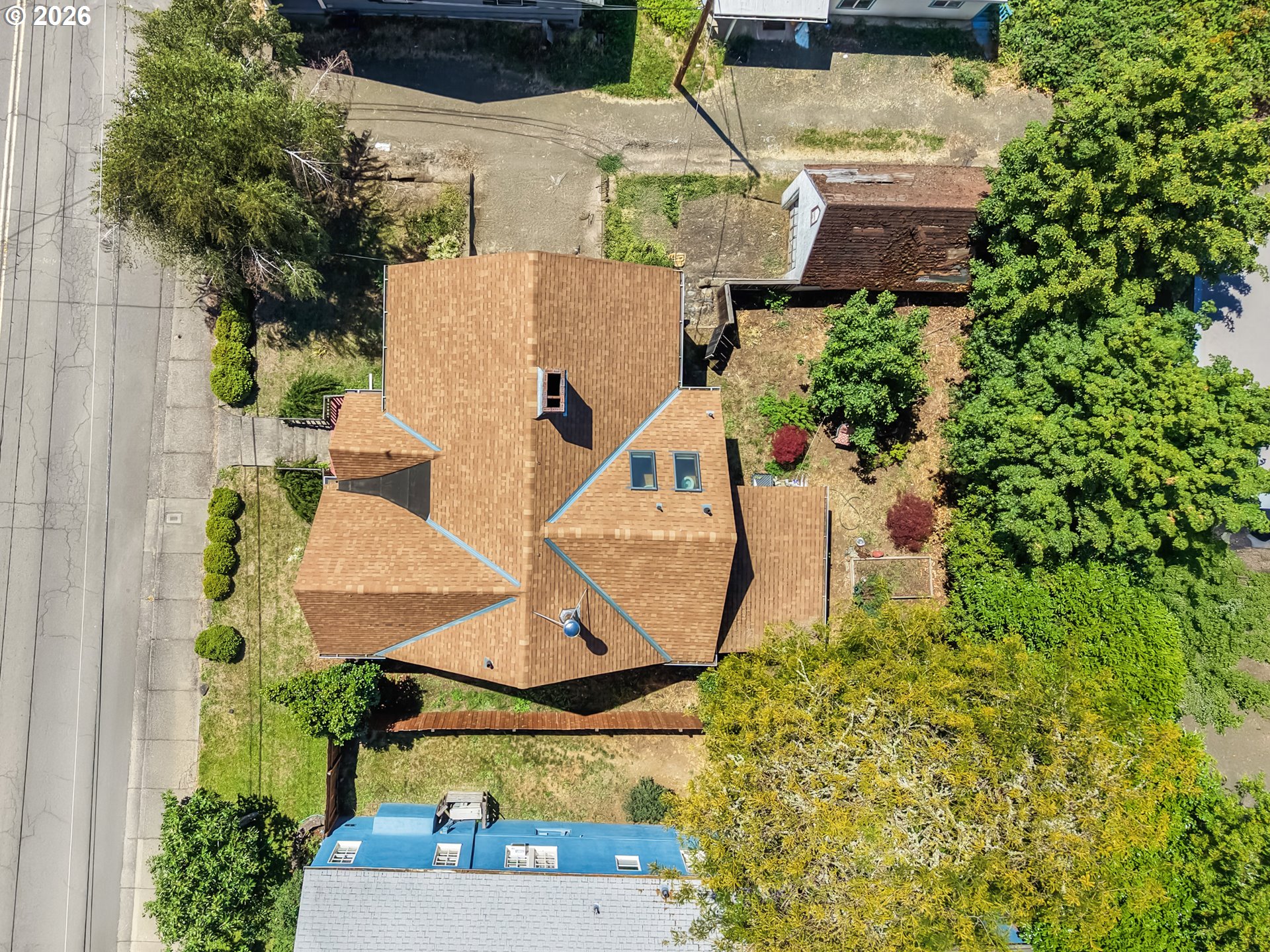main property photo 35