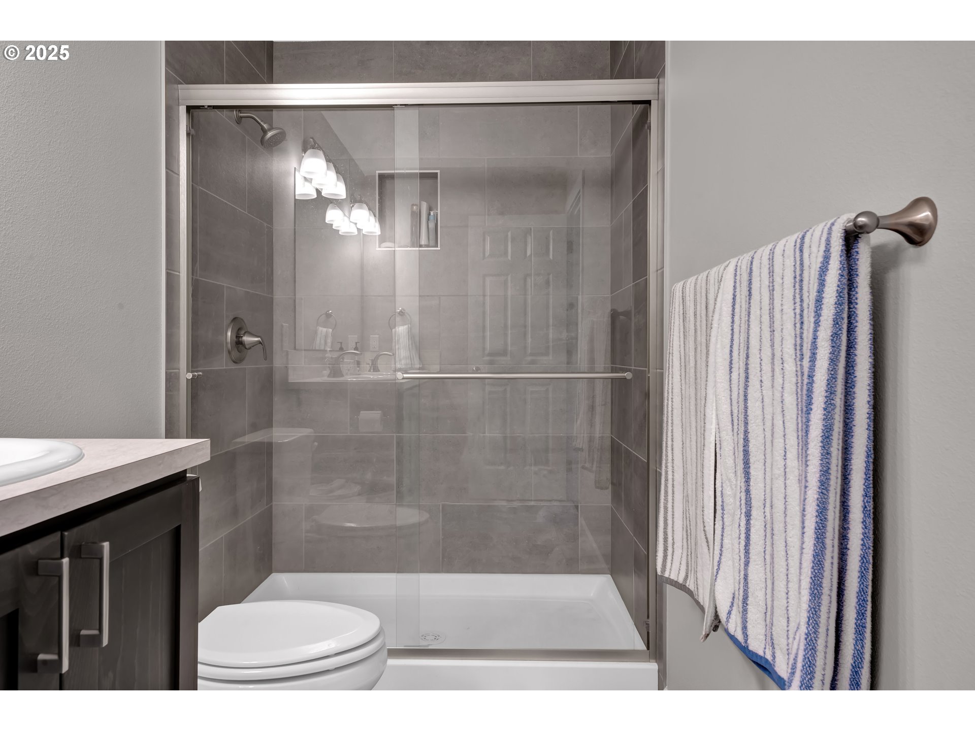 property viewer photo 22