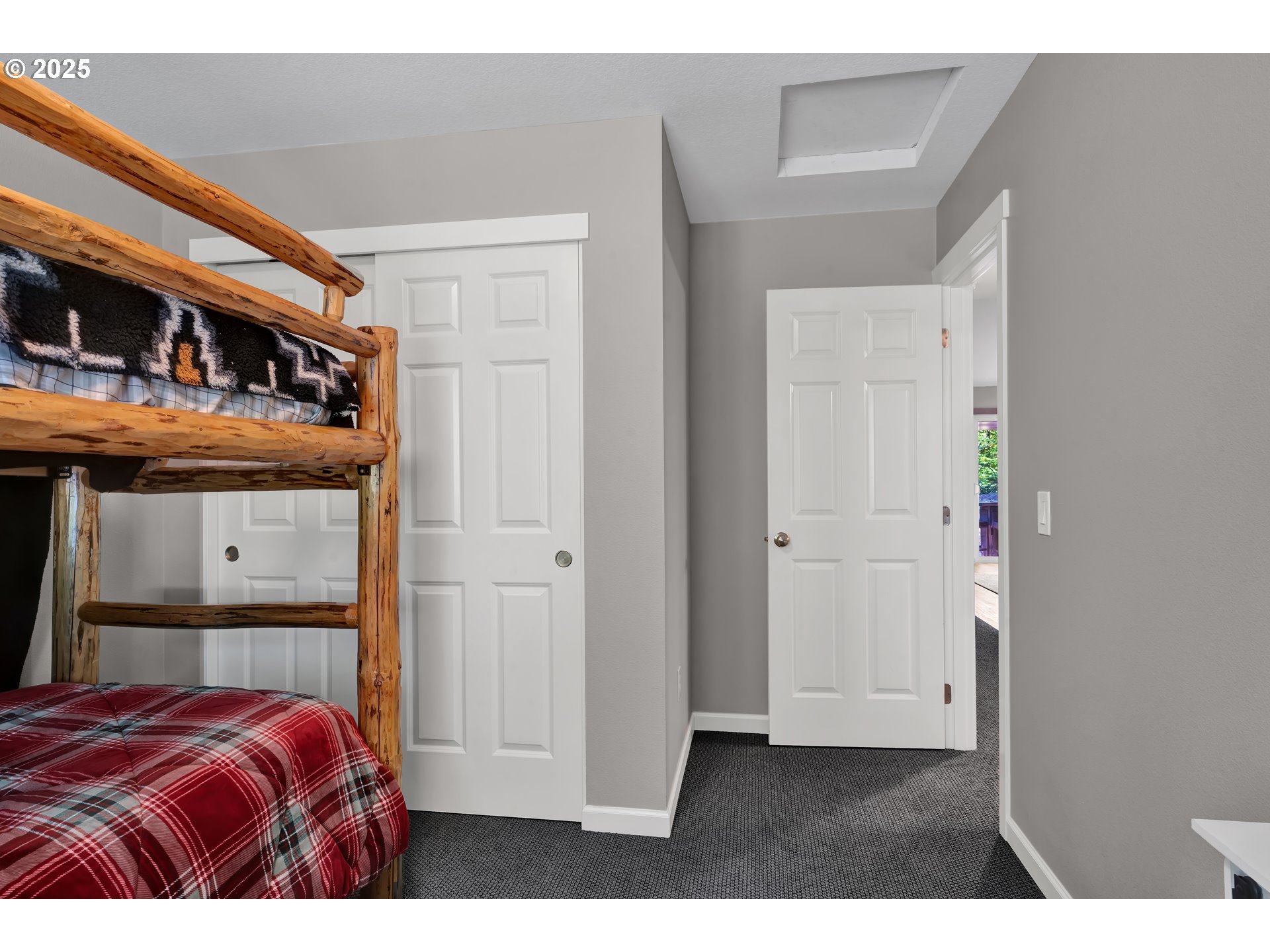 property viewer photo 25