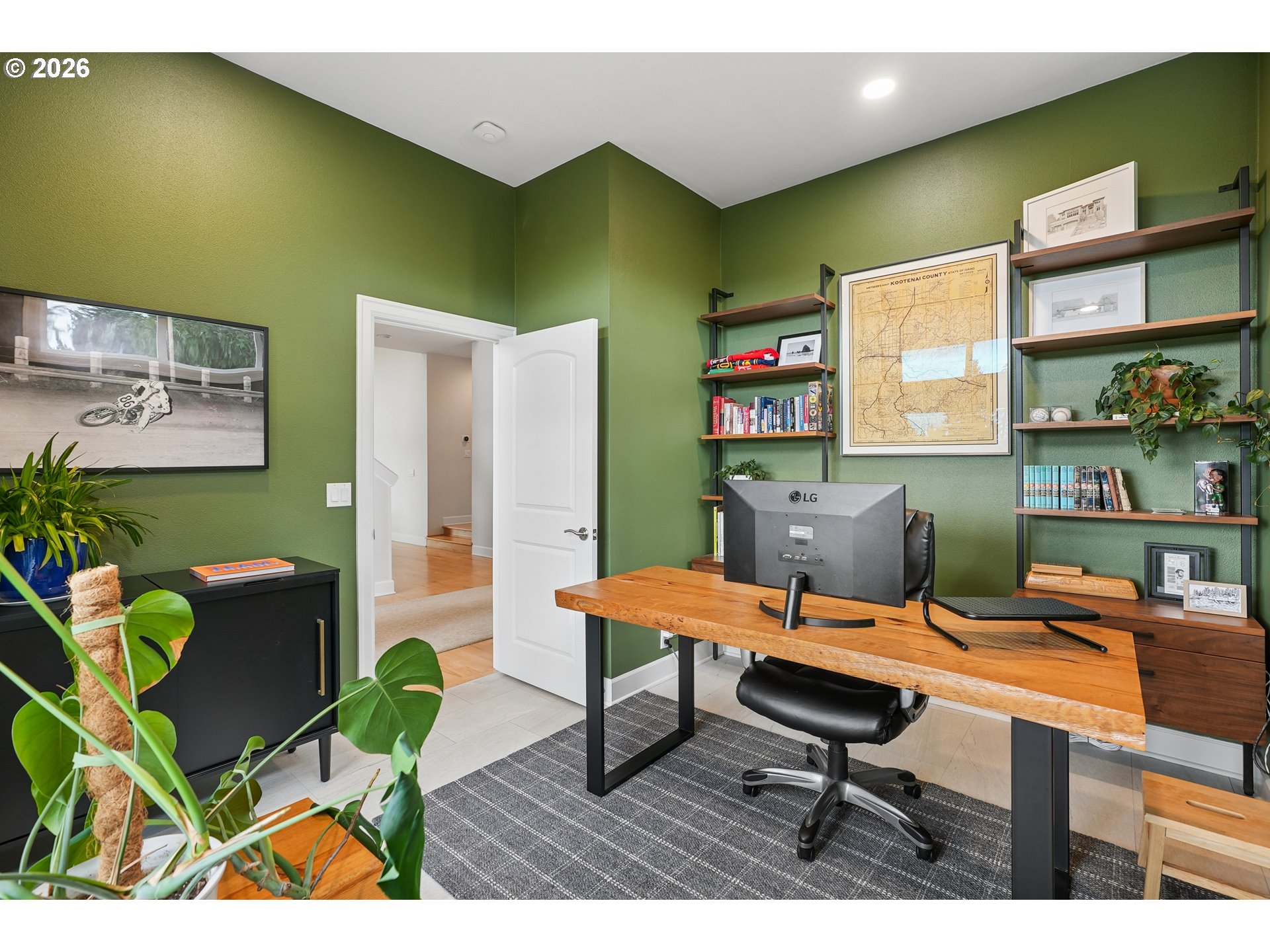 main property photo 19
