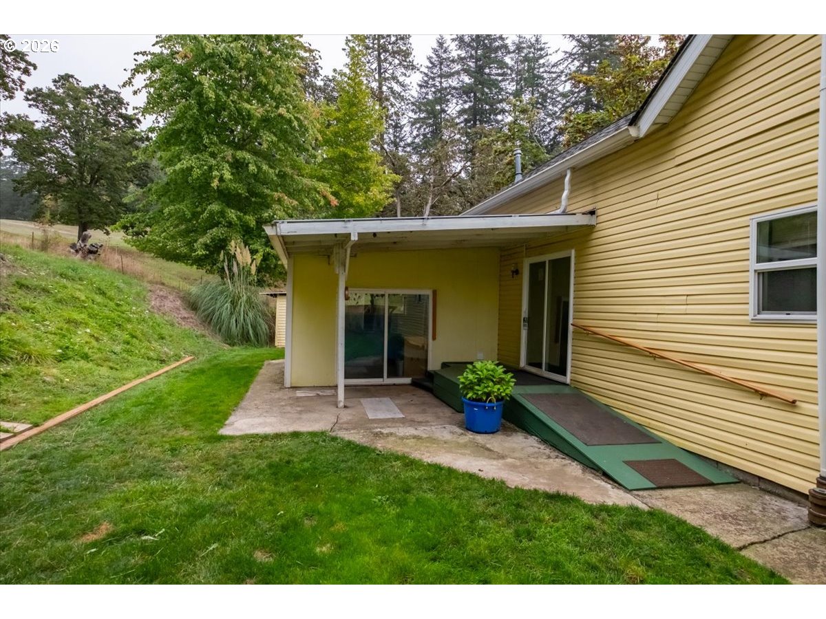 main property photo 19