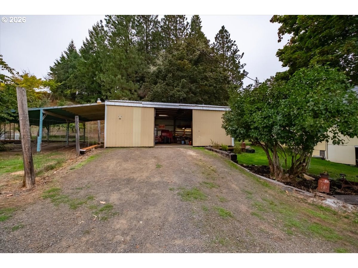 main property photo 22