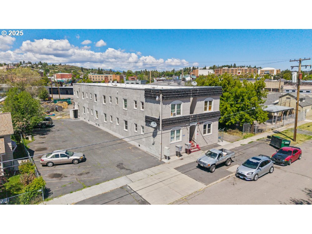 main property photo 3