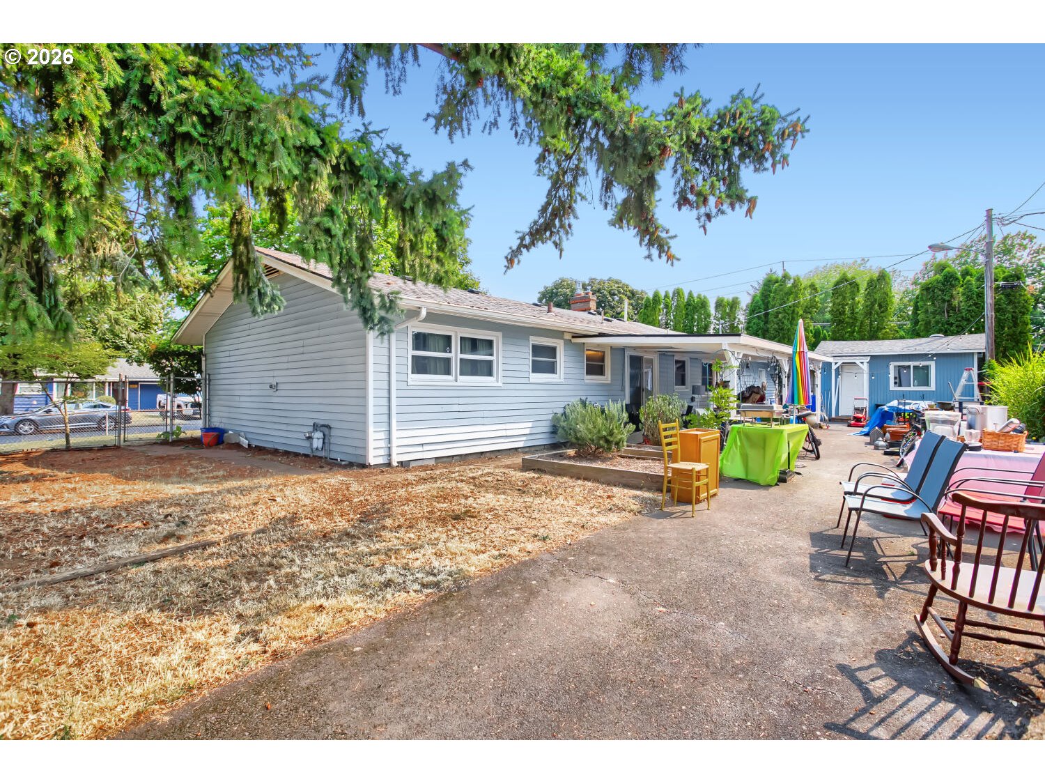 main property photo 23