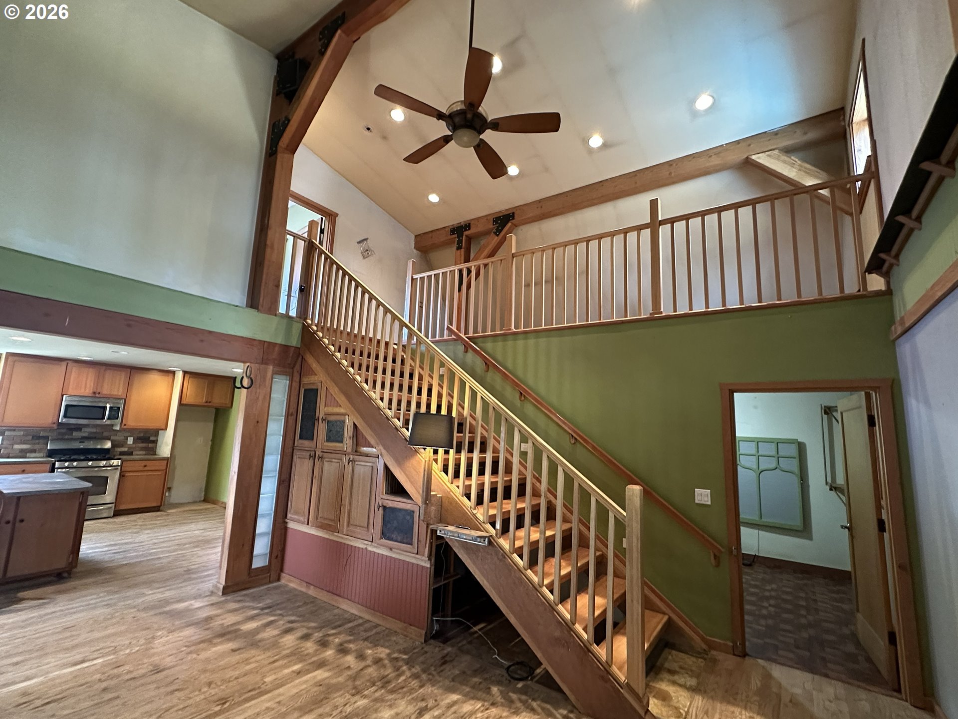 main property photo 20