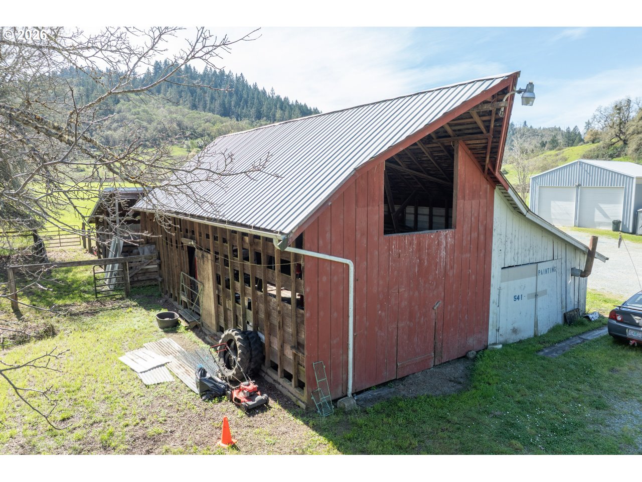 main property photo 7