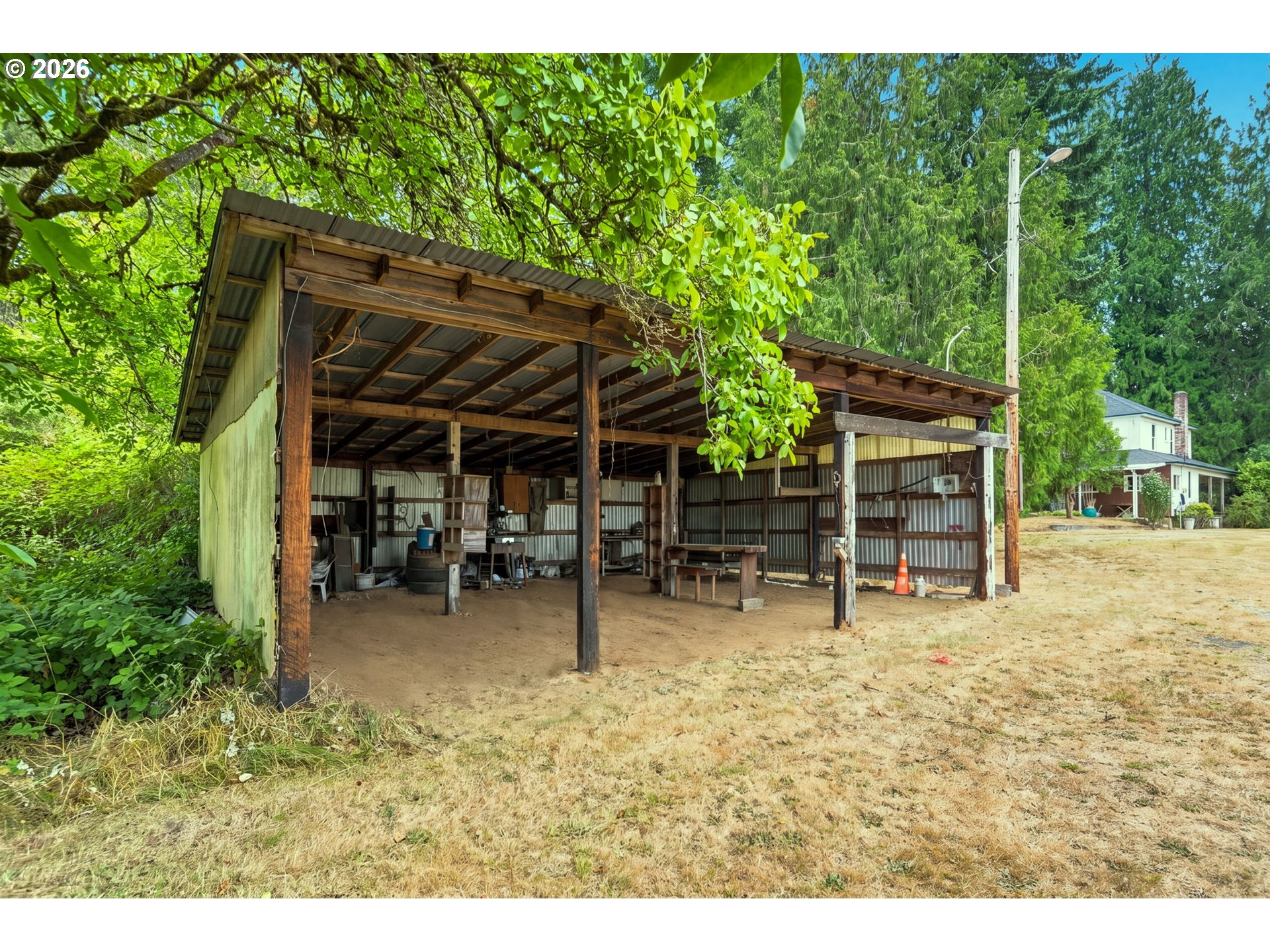 main property photo 20