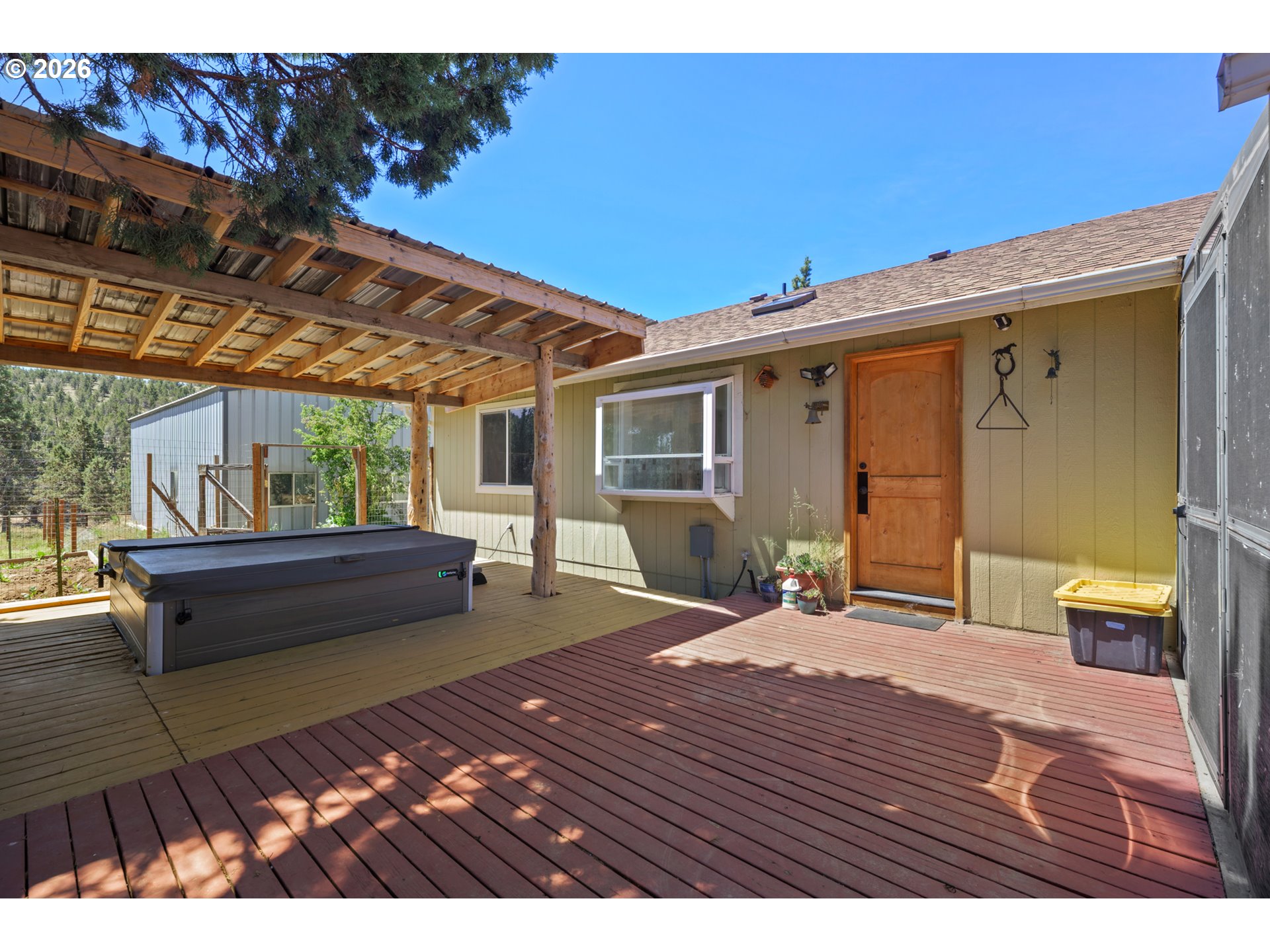 main property photo 13