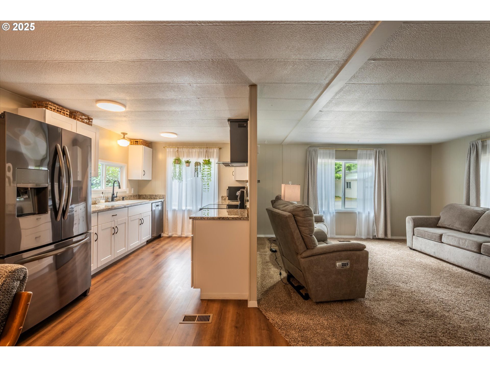 property viewer photo 10