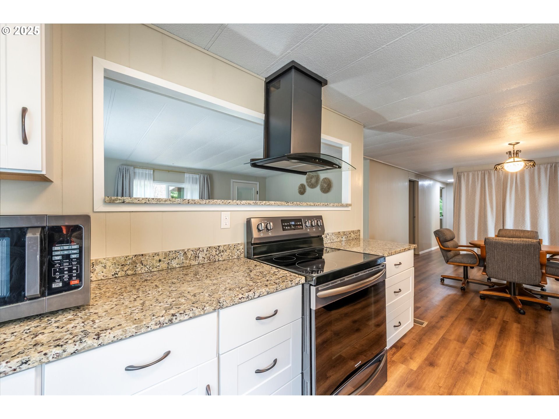 property viewer photo 13