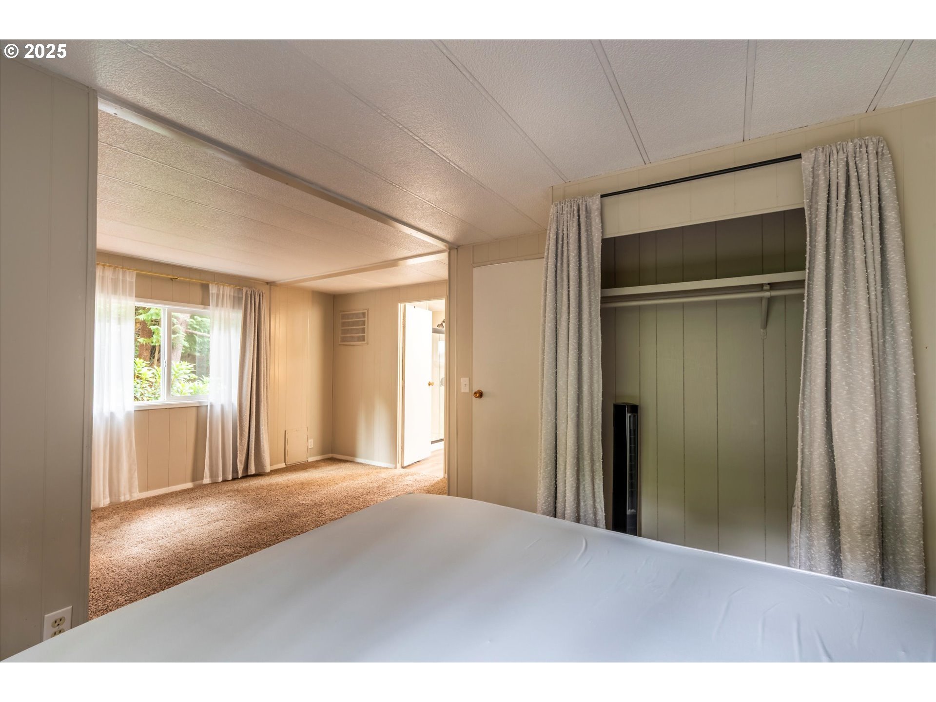 property viewer photo 17