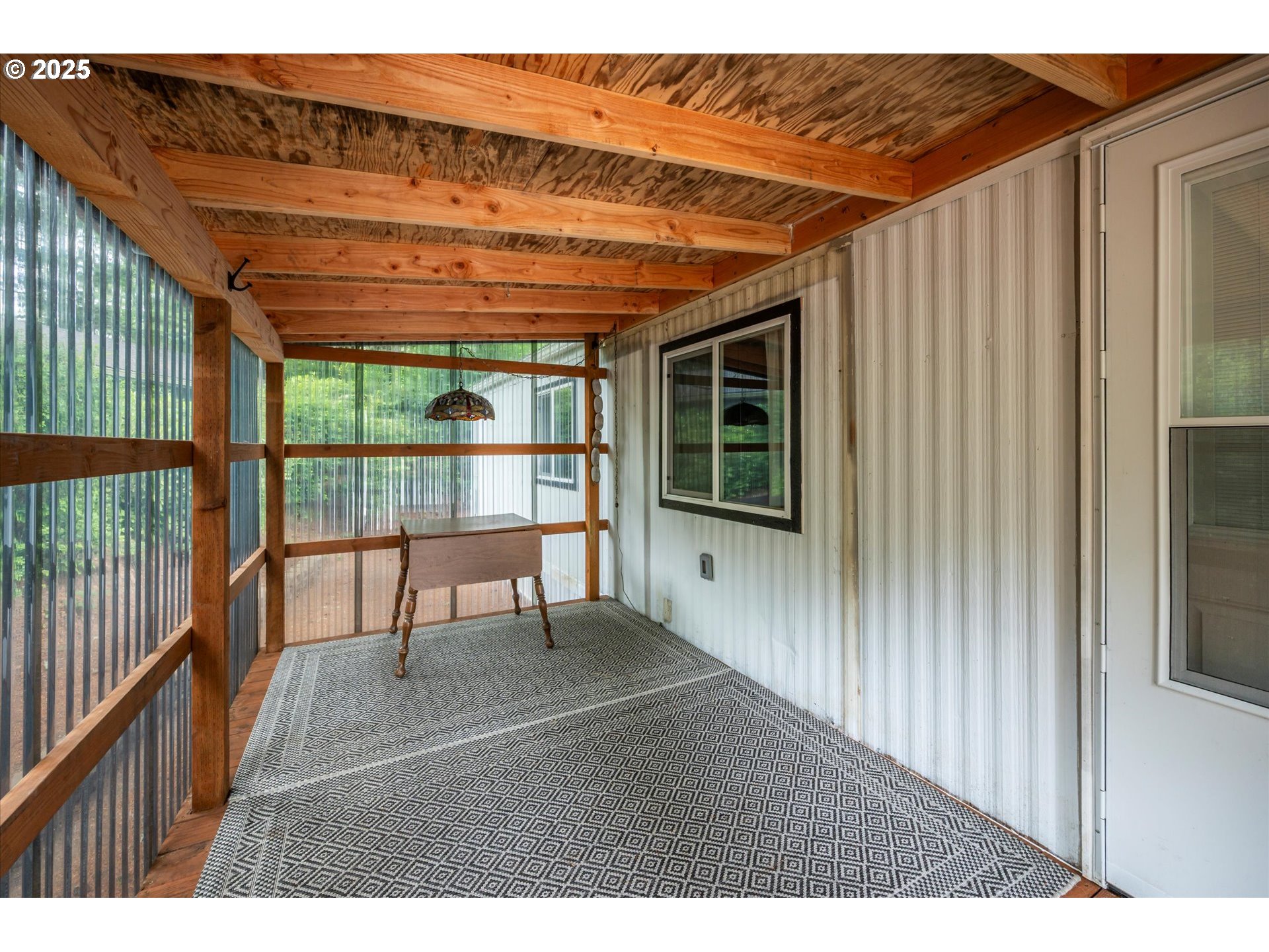 property viewer photo 3