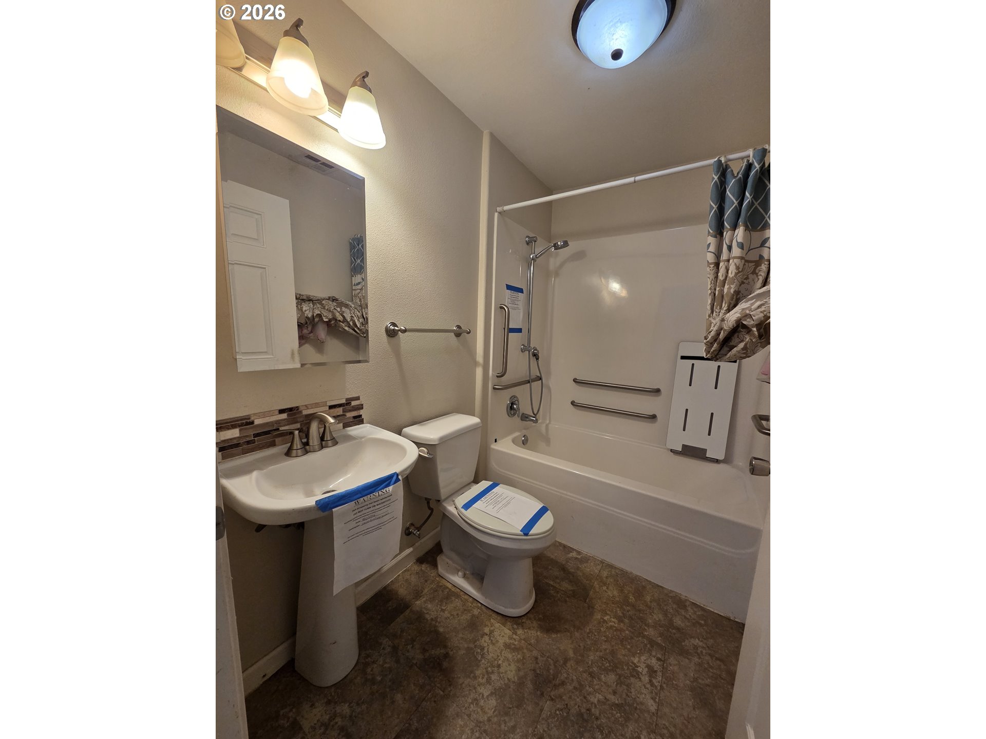 main property photo 12