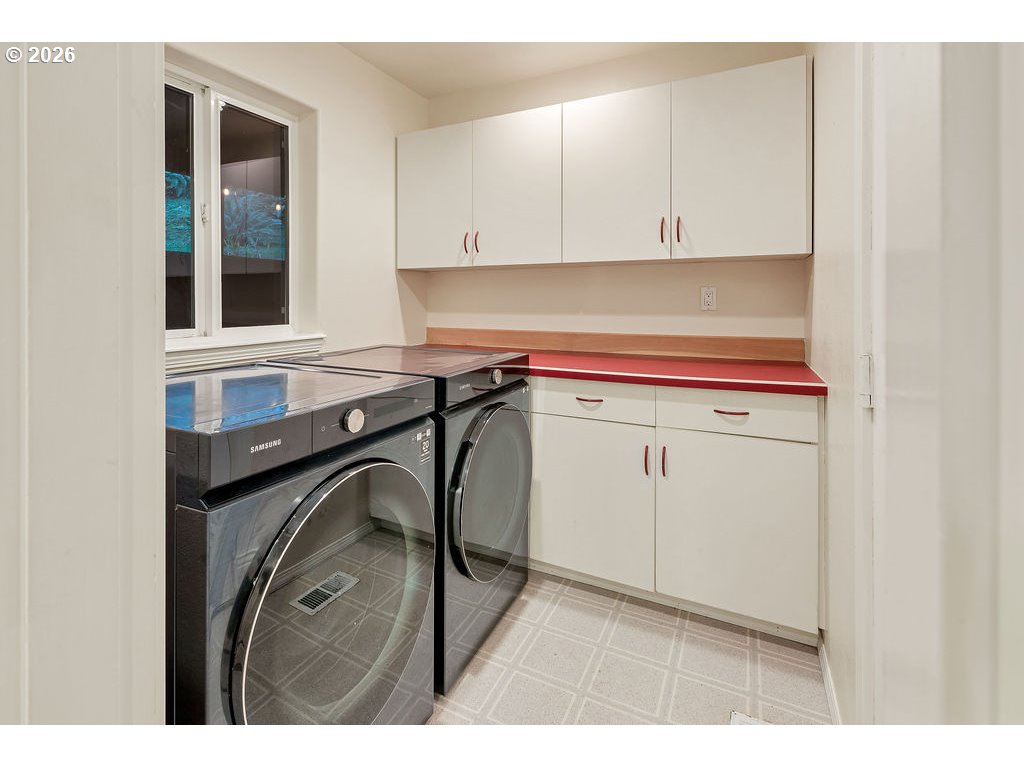 property viewer photo 20