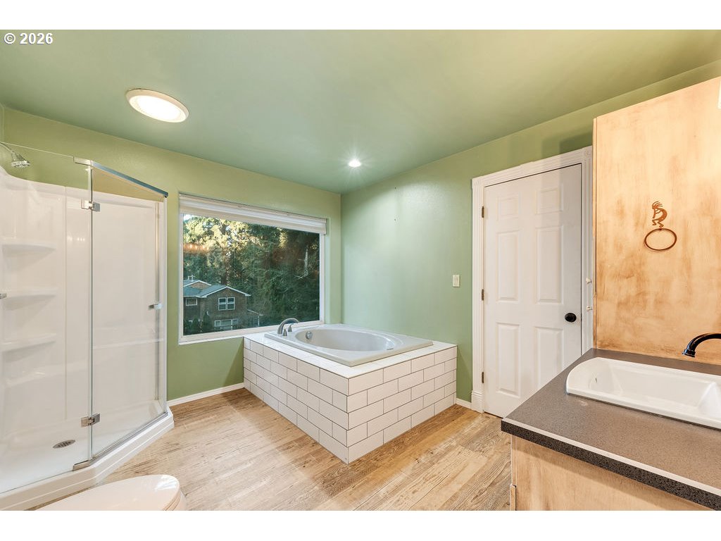 property viewer photo 30