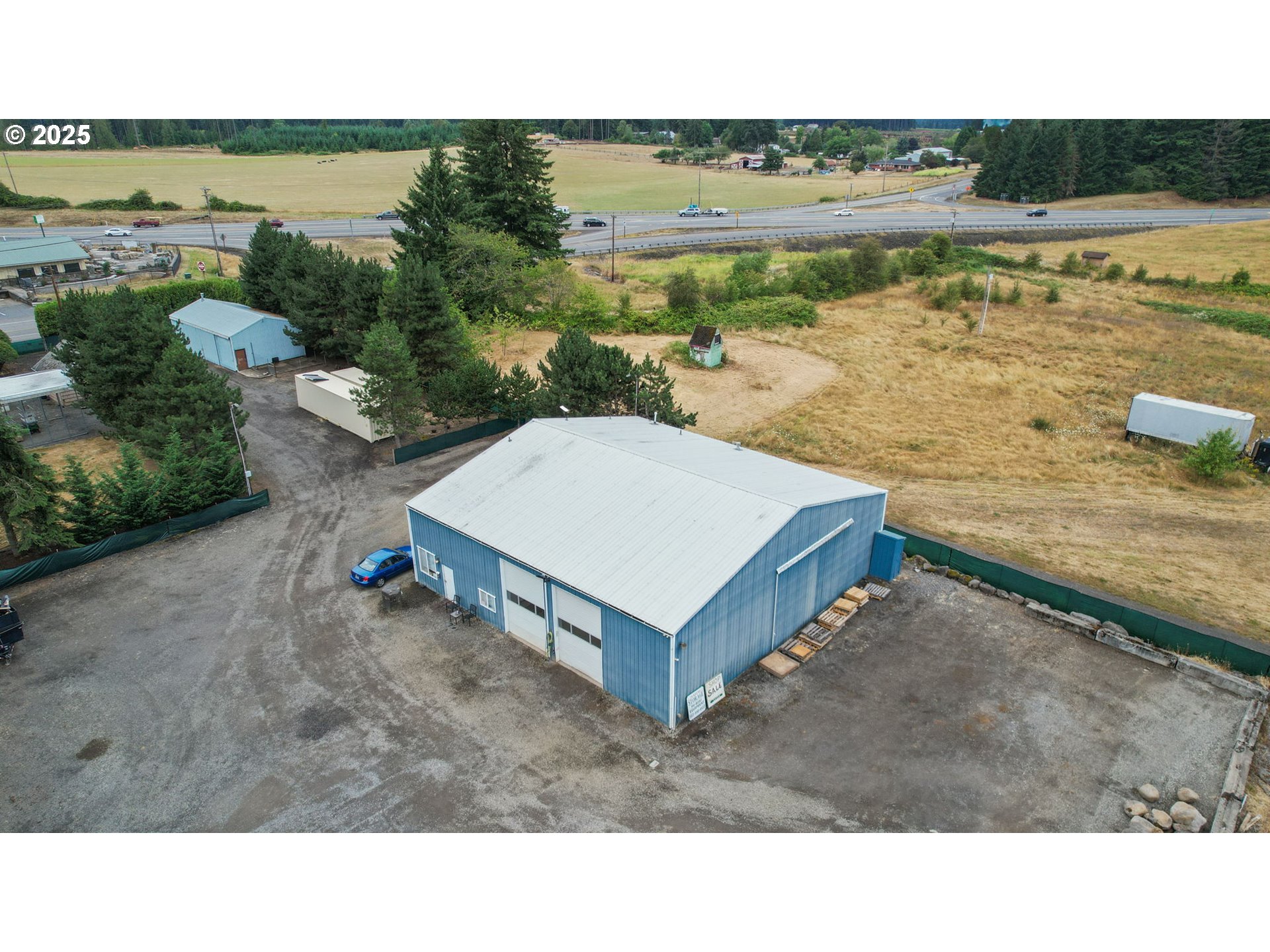 main property photo 22