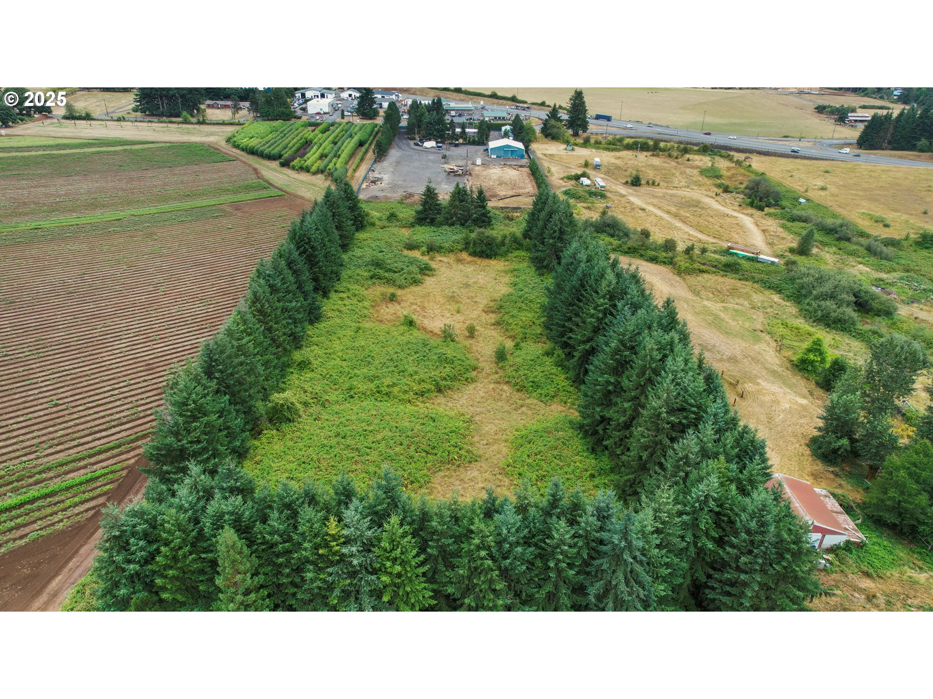 main property photo 24