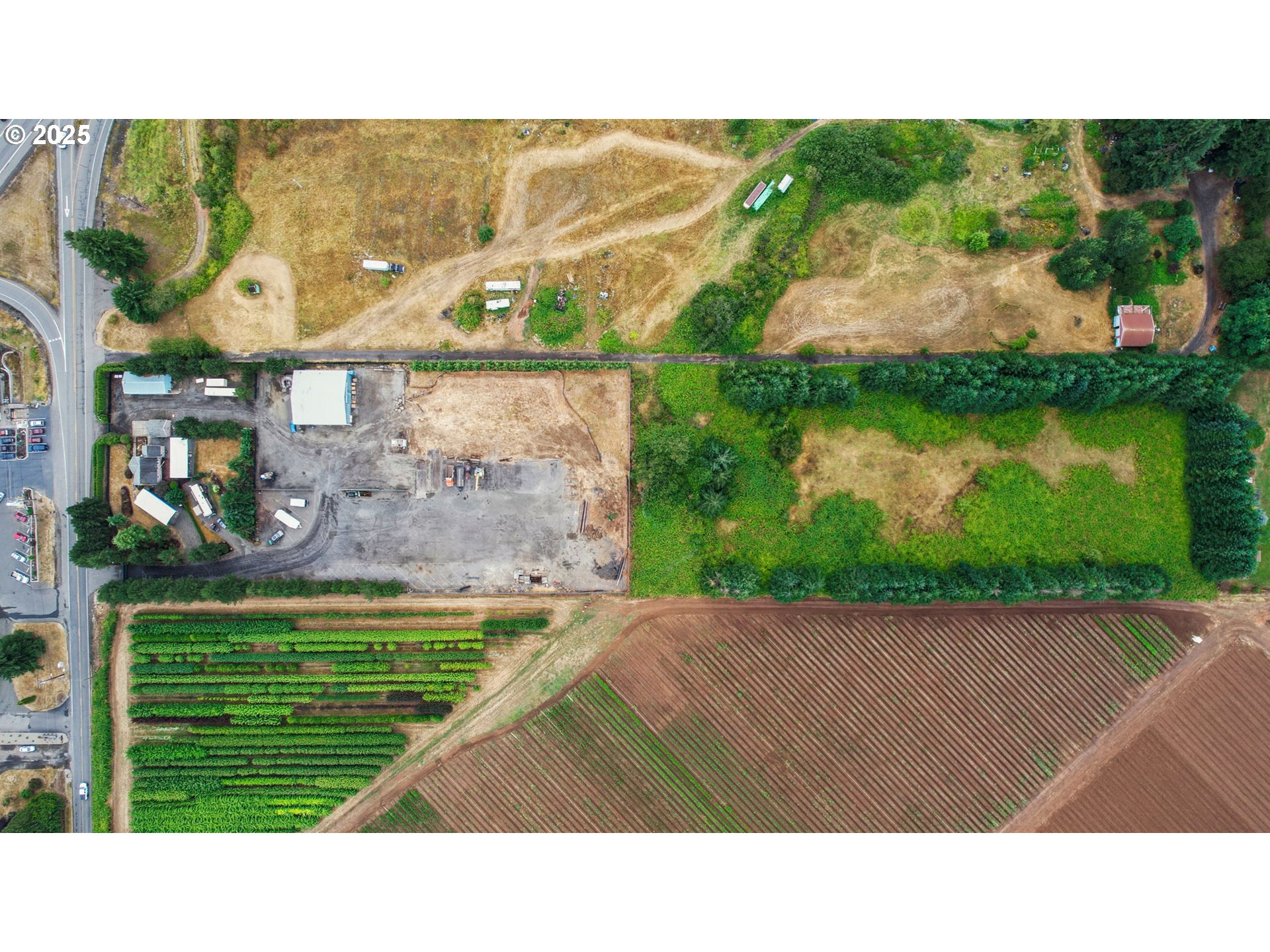 main property photo 27