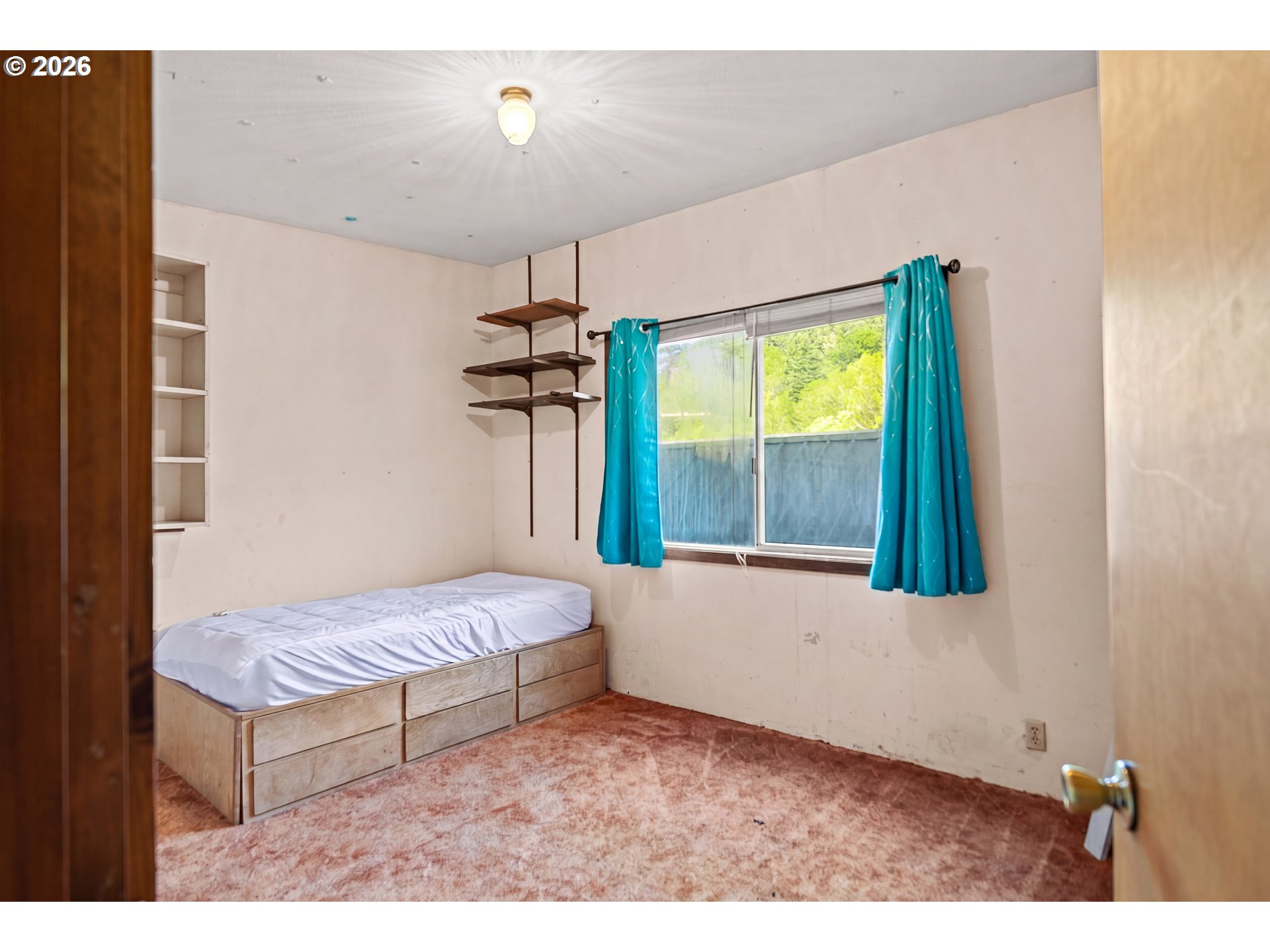 main property photo 34