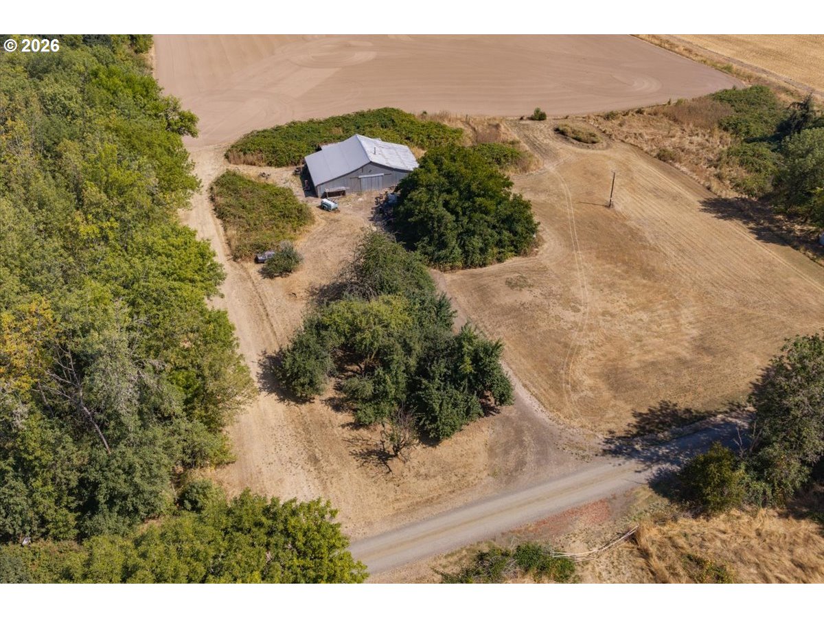 main property photo 45