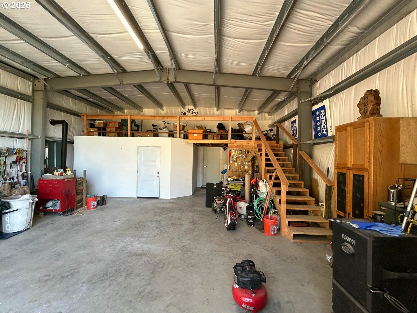 main property photo 27