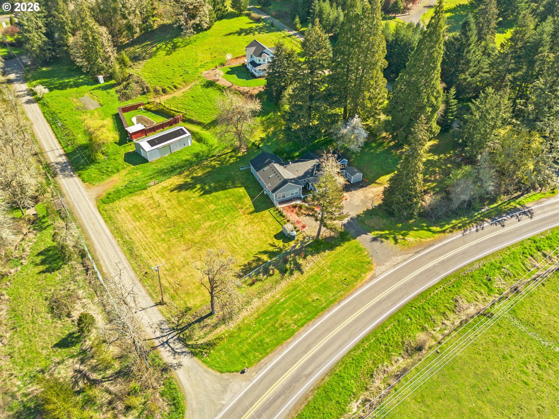 main property photo 40