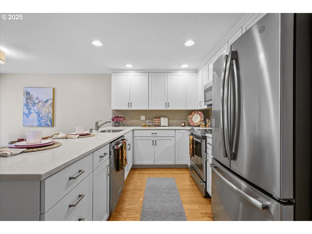 property viewer photo 10