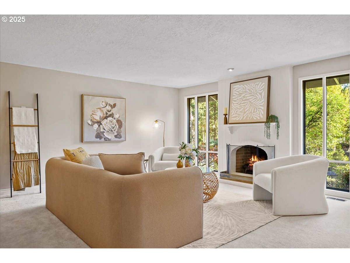 property viewer photo 2